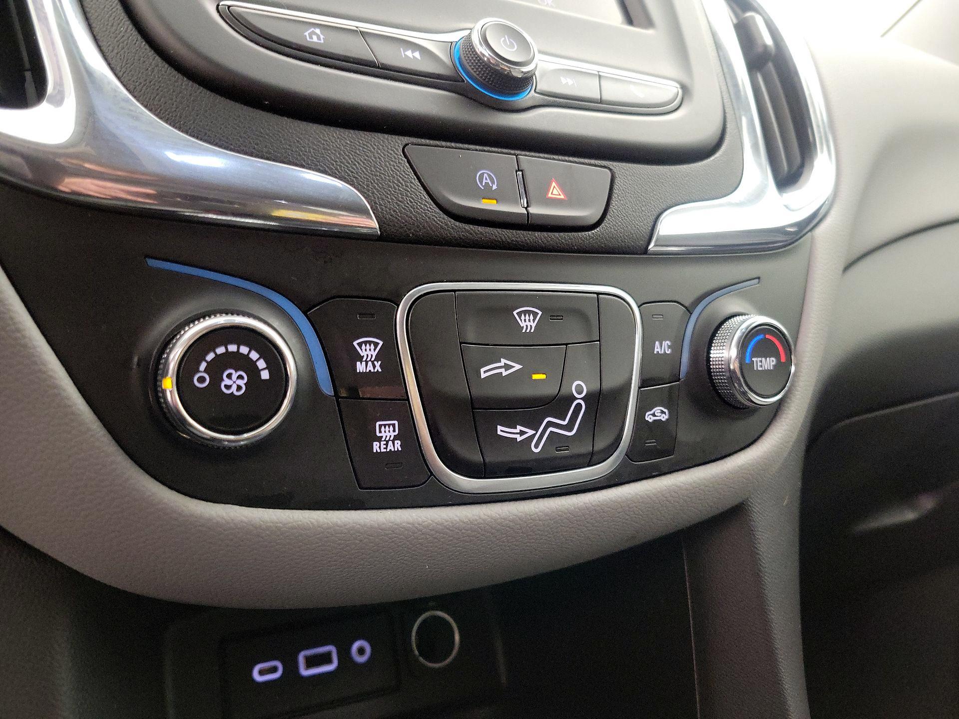 Thumbnail: 2022 Chevrolet Equinox - 16