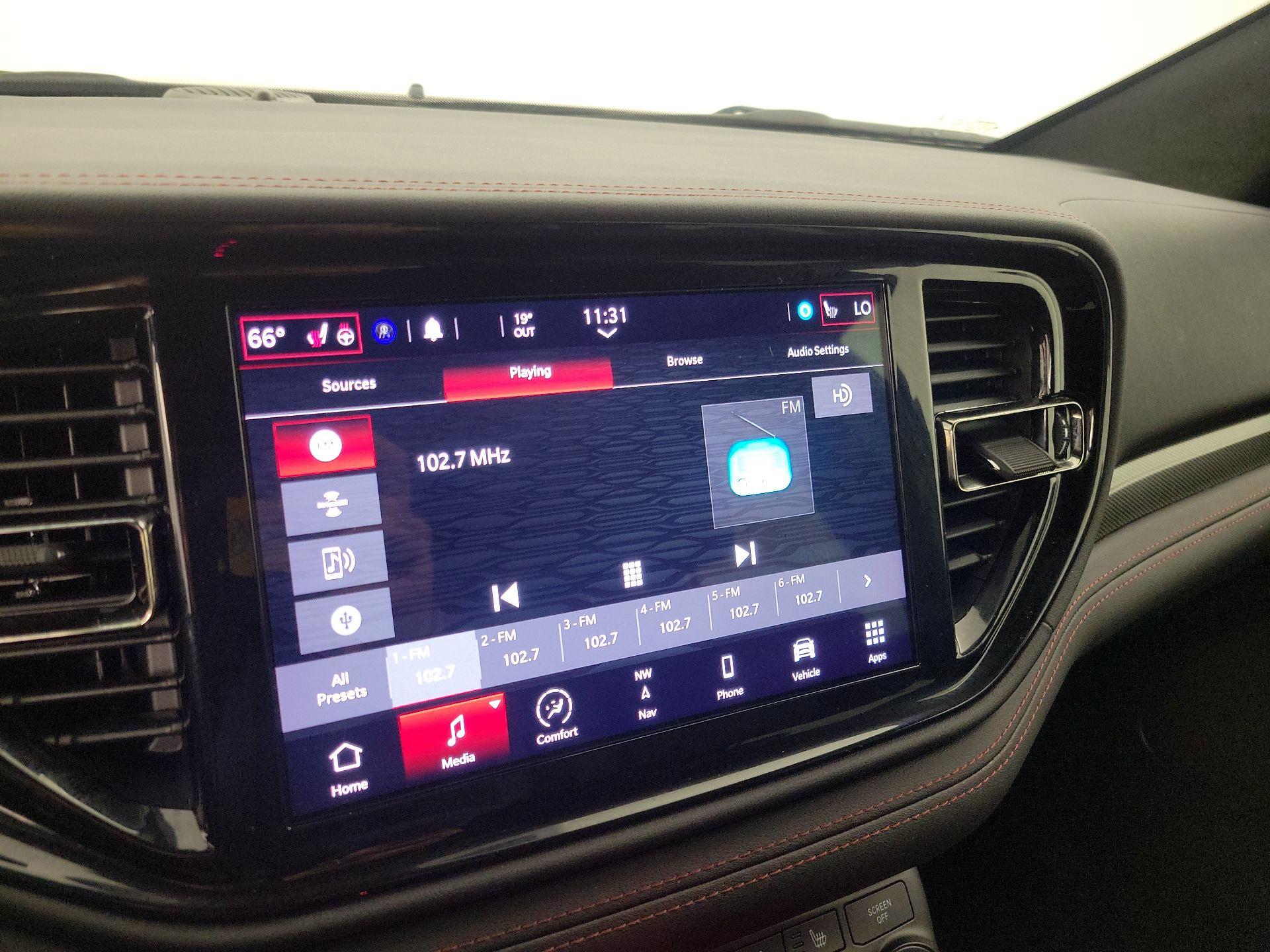 Thumbnail: 2022 Dodge Durango - 16