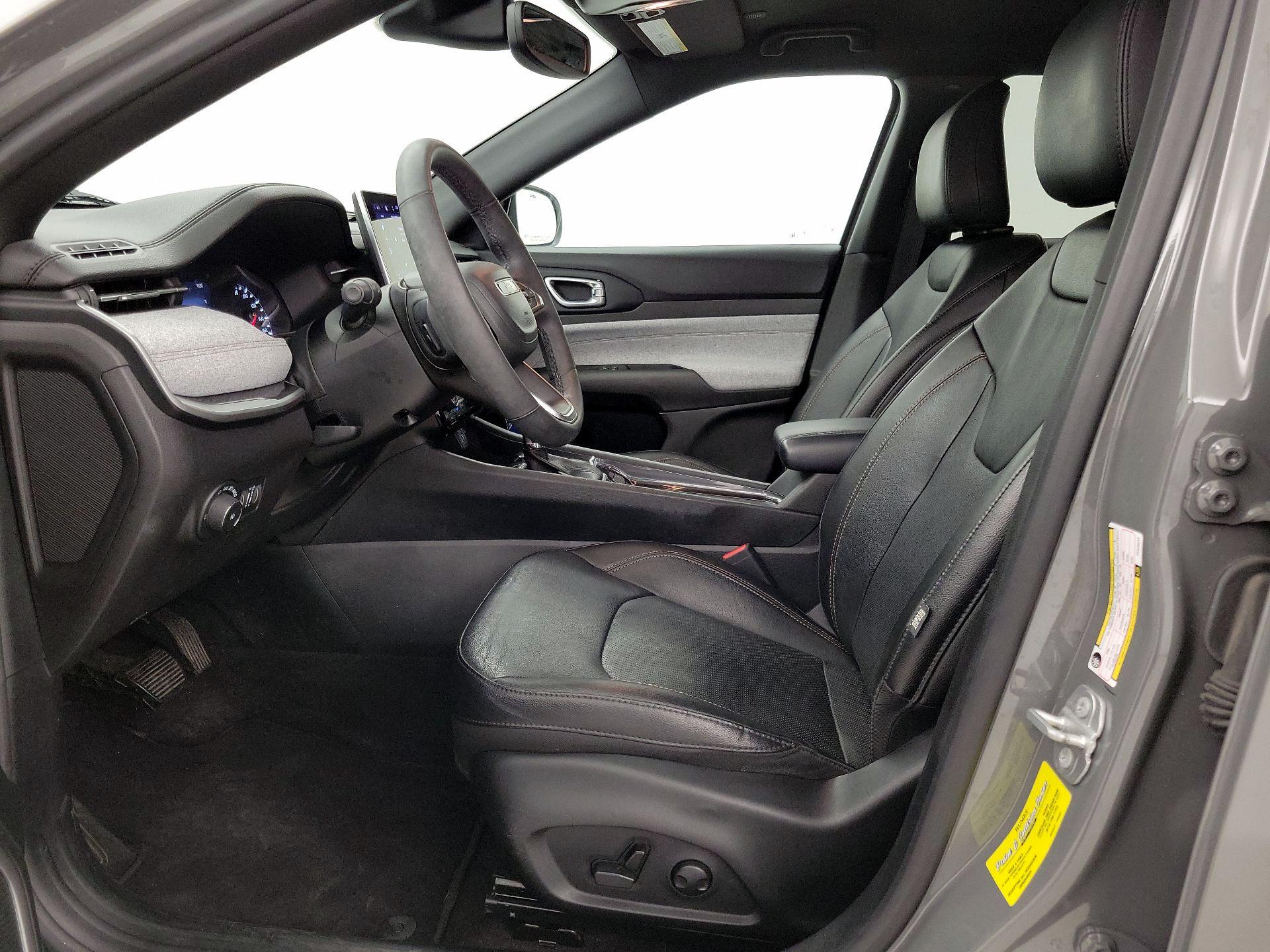 Thumbnail: 2023 Jeep Compass - 11