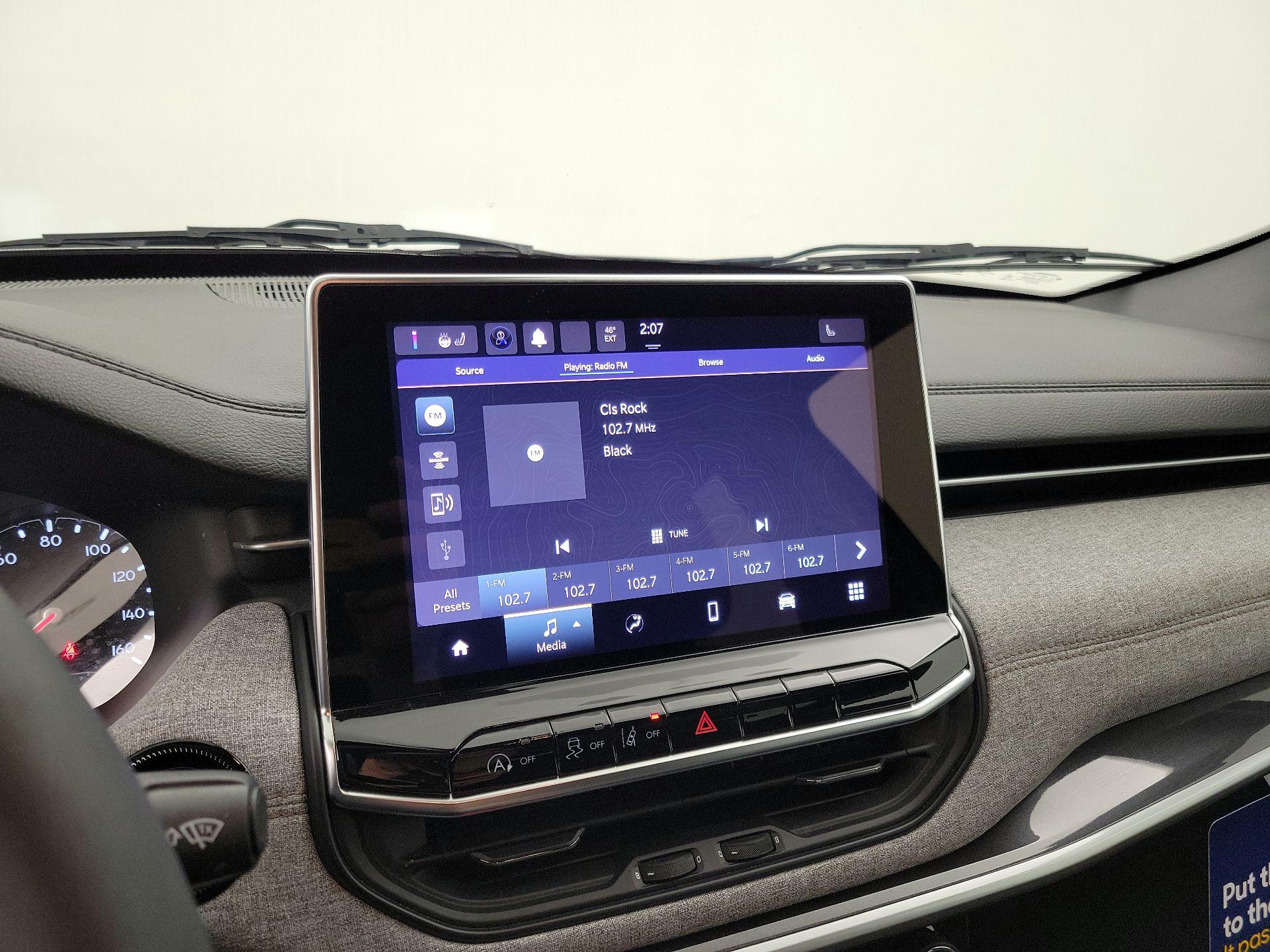 Thumbnail: 2023 Jeep Compass - 15