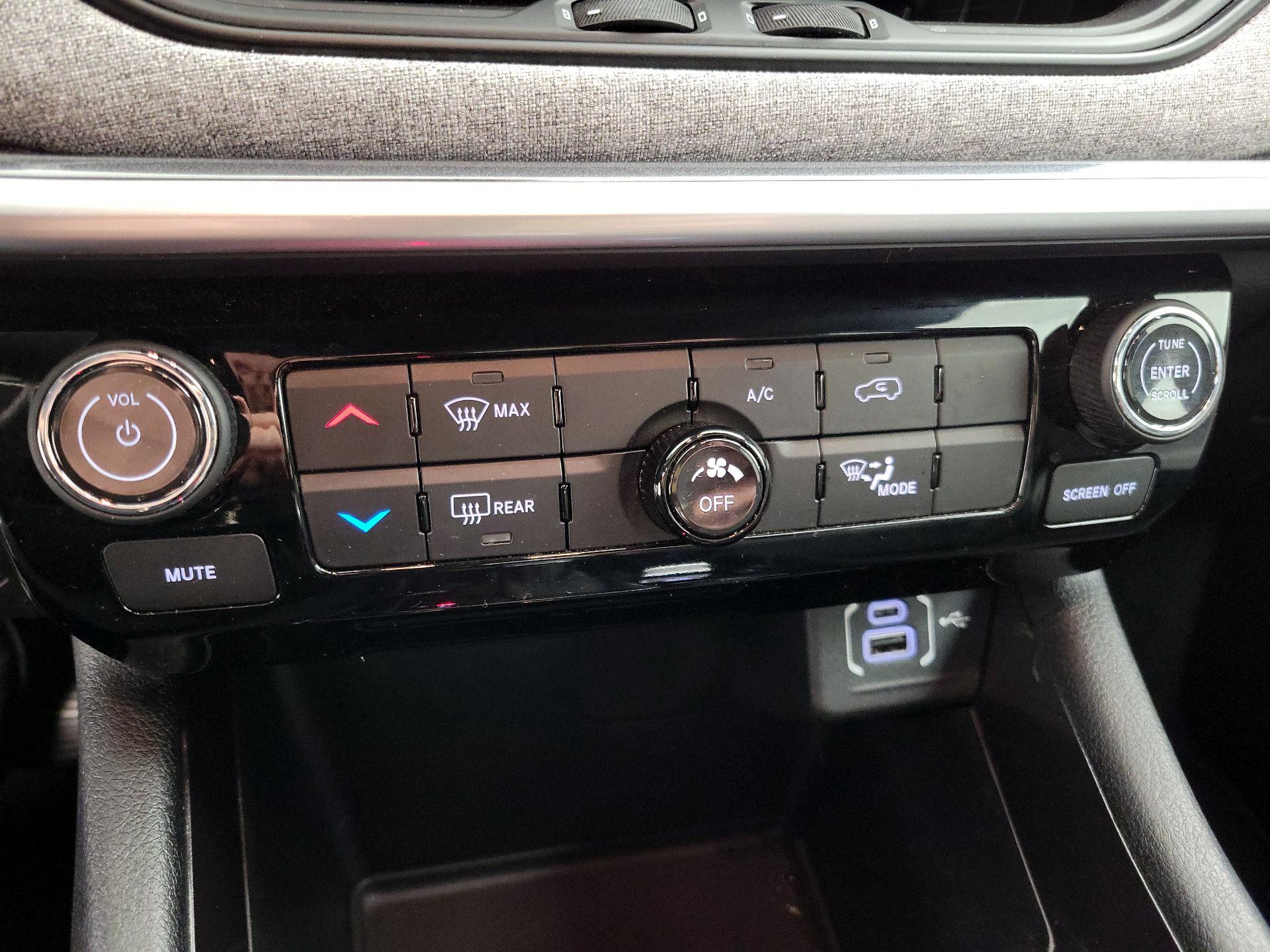 Thumbnail: 2023 Jeep Compass - 16