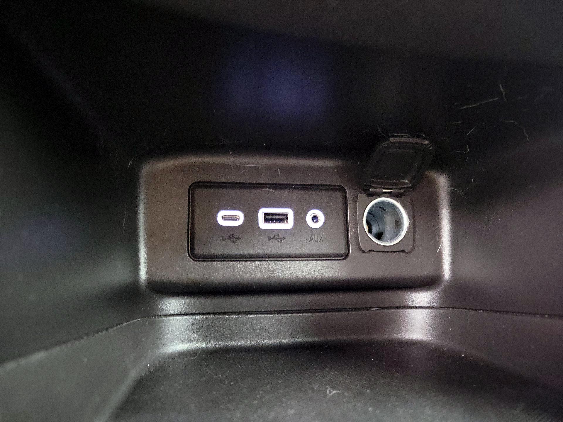 Thumbnail: 2022 Chevrolet Equinox - 18