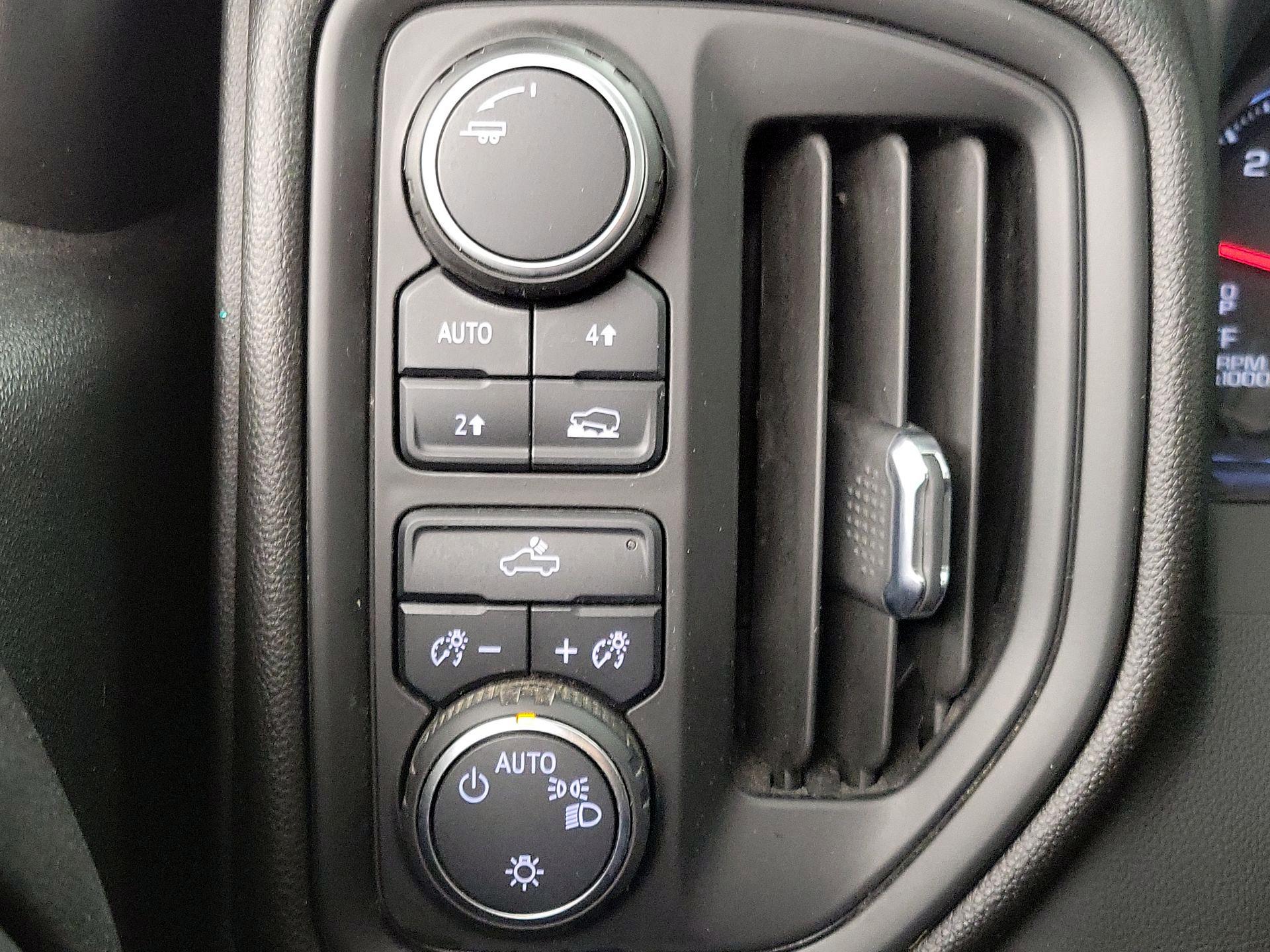 Thumbnail: 2023 Chevrolet Silverado 1500 - 13