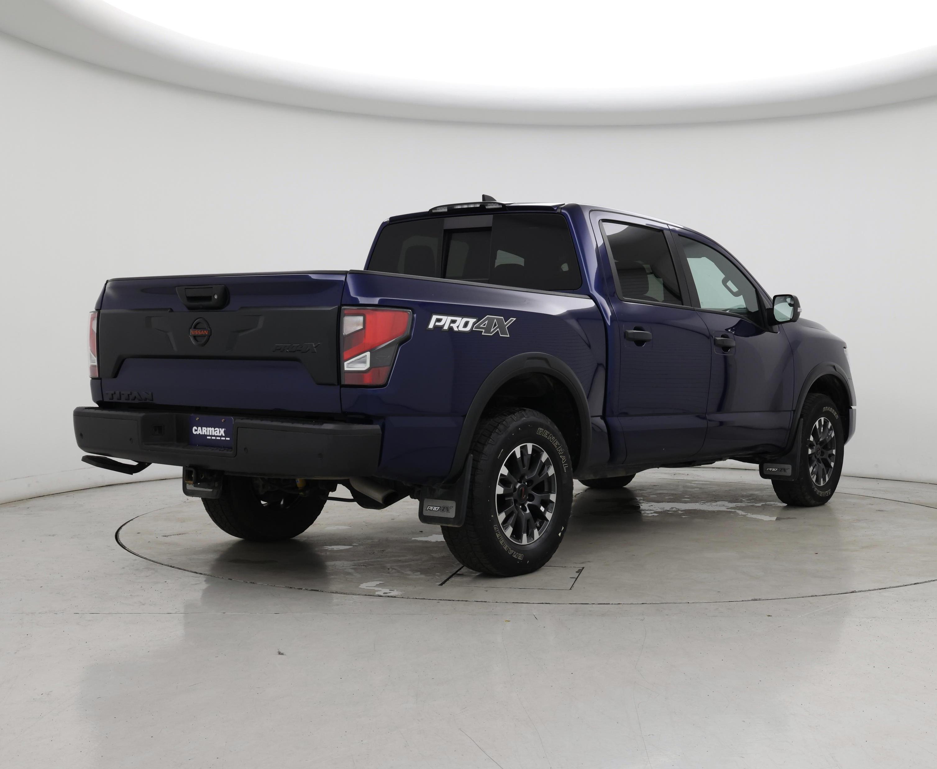 Thumbnail: 2022 Nissan Titan - 8