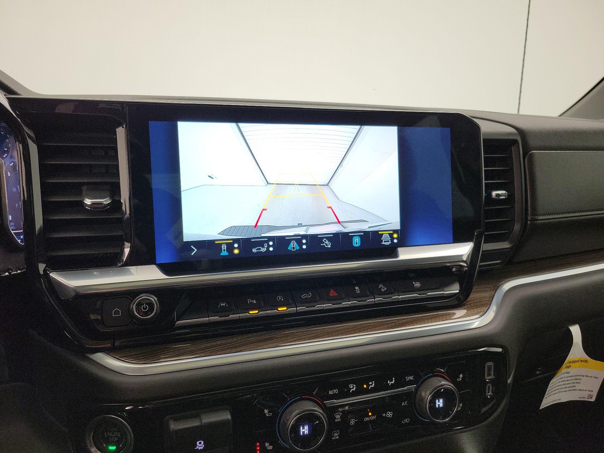 Thumbnail: 2022 Chevrolet Silverado 1500 - 14