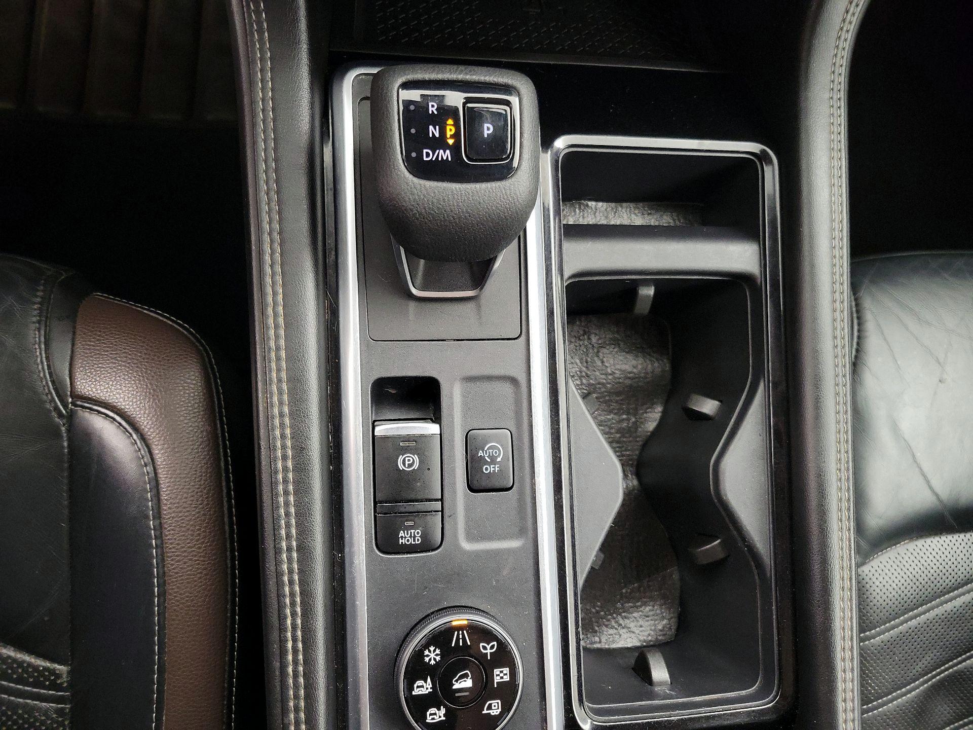 Thumbnail: 2022 Nissan Pathfinder - 18