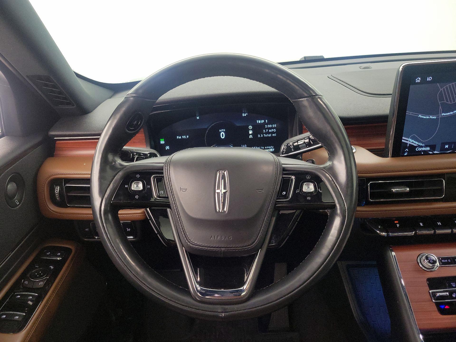 Thumbnail: 2023 Lincoln Aviator - 10