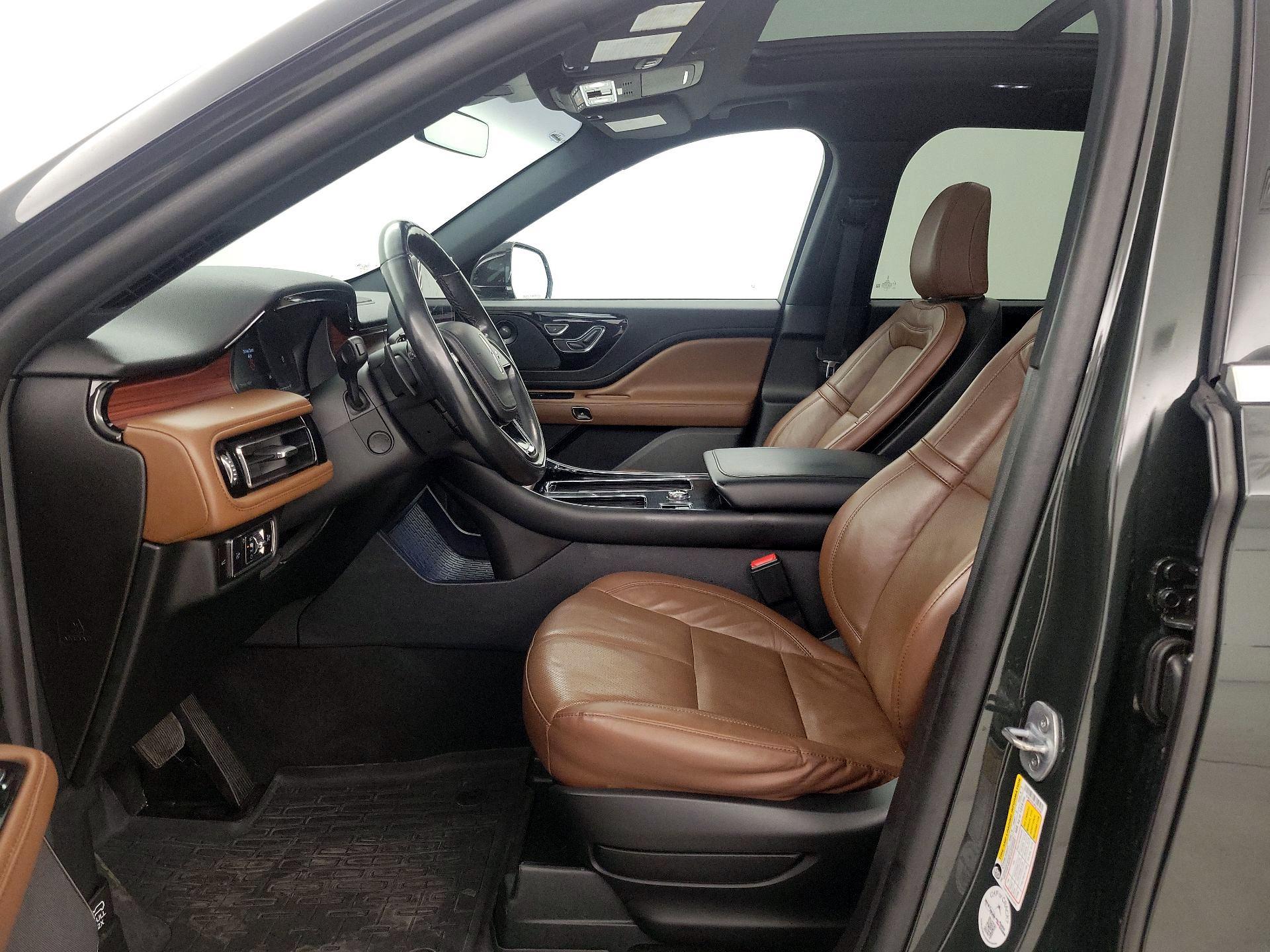 Thumbnail: 2023 Lincoln Aviator - 11