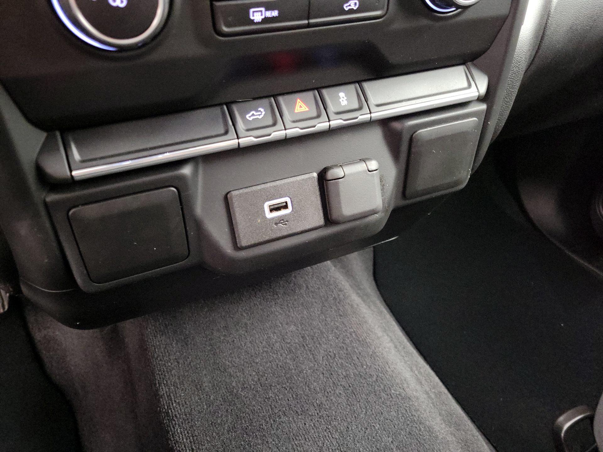 Thumbnail: 2020 Chevrolet Silverado 1500 - 18