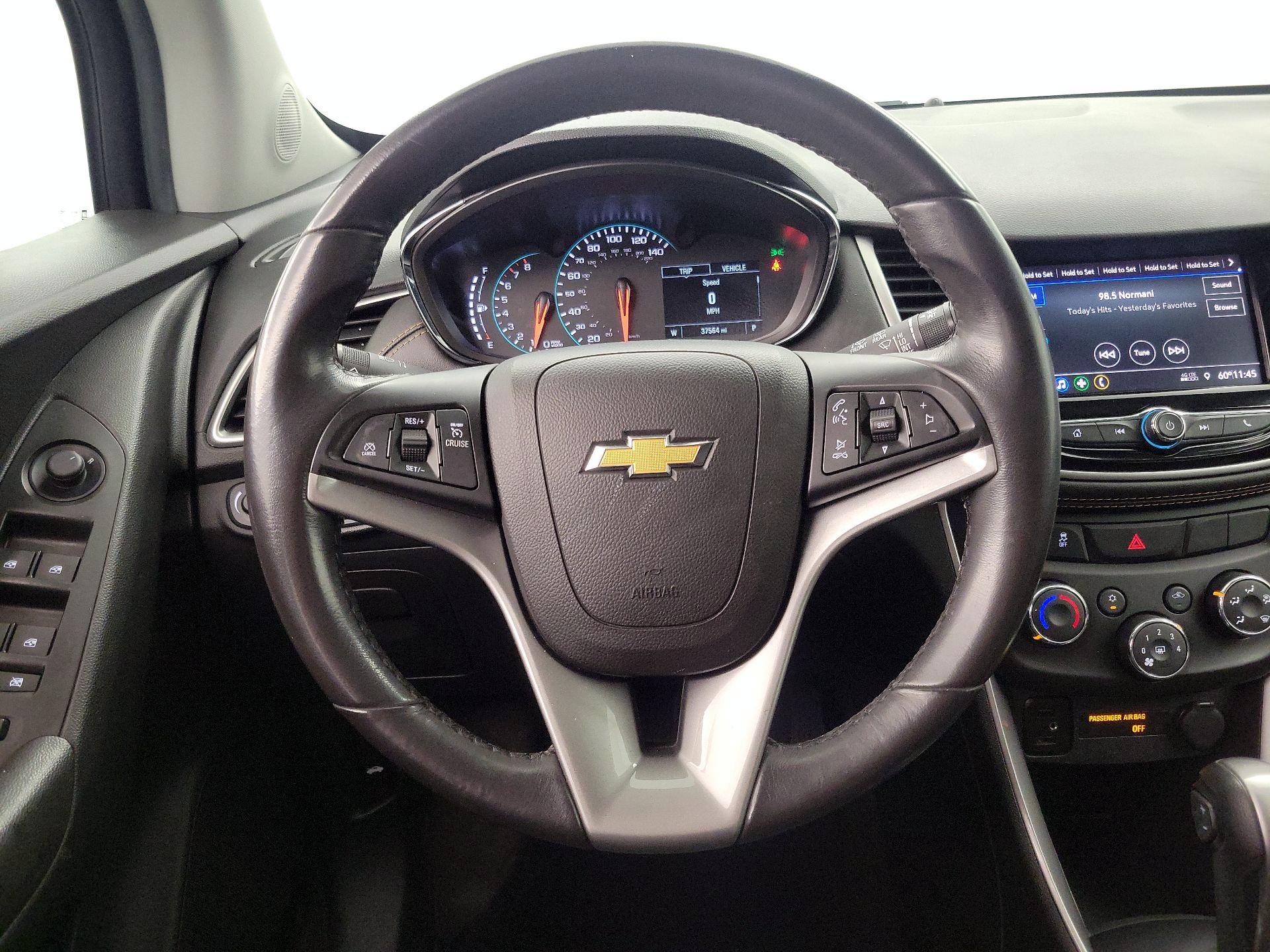 Thumbnail: 2022 Chevrolet Trax - 10