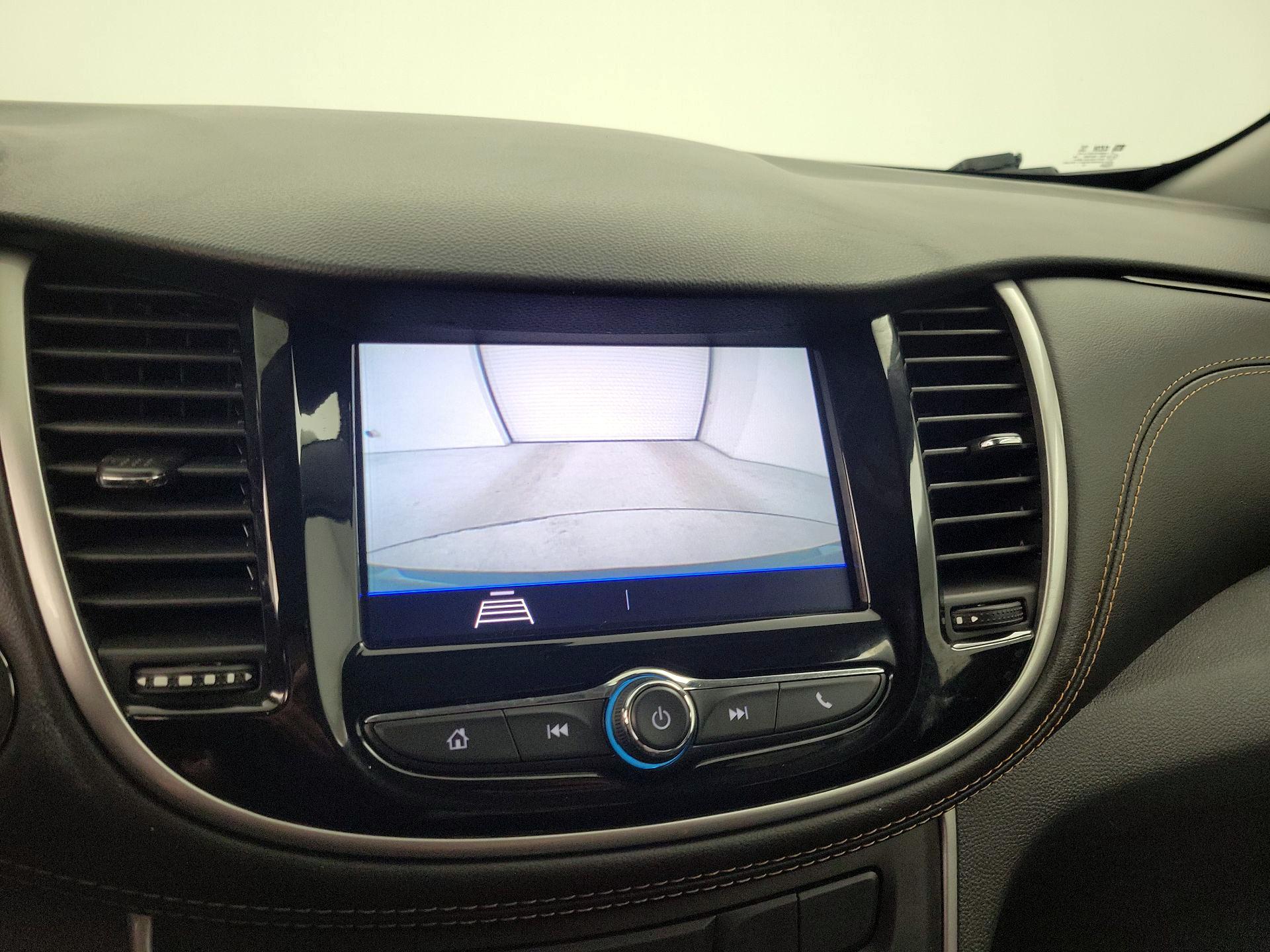 Thumbnail: 2022 Chevrolet Trax - 14