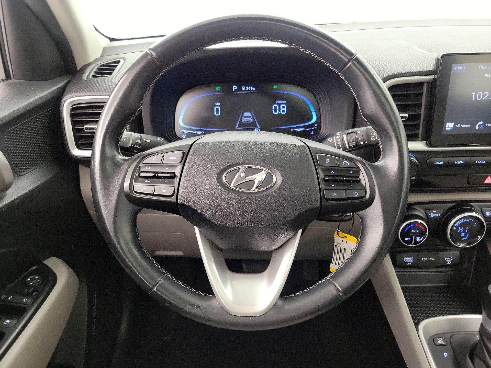 Thumbnail: 2023 Hyundai Venue - 10