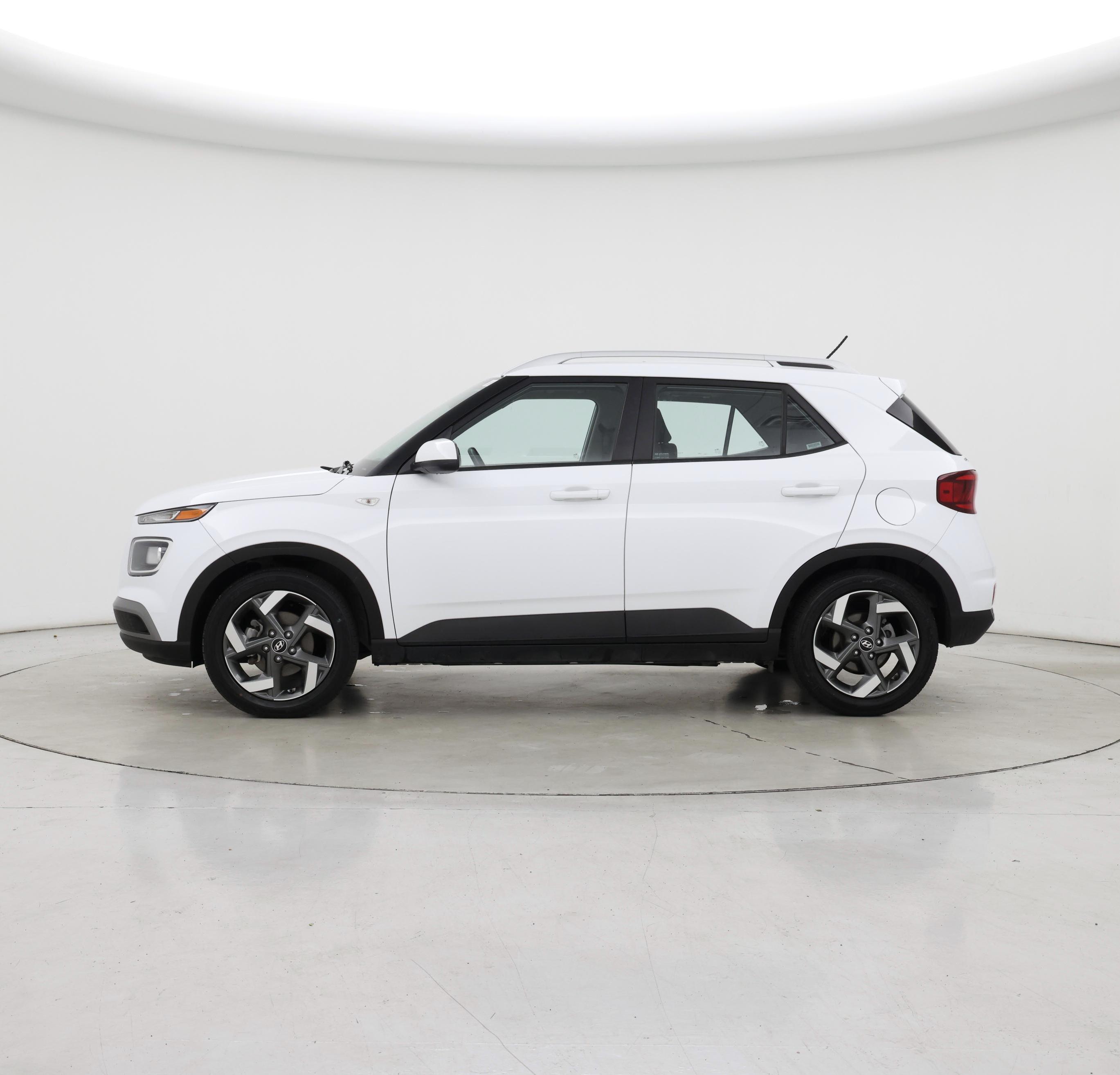 Thumbnail: 2023 Hyundai Venue - 3