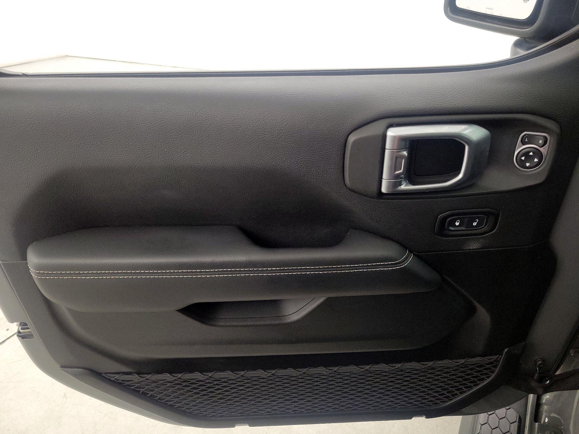 Thumbnail: 2020 Jeep Wrangler - 12