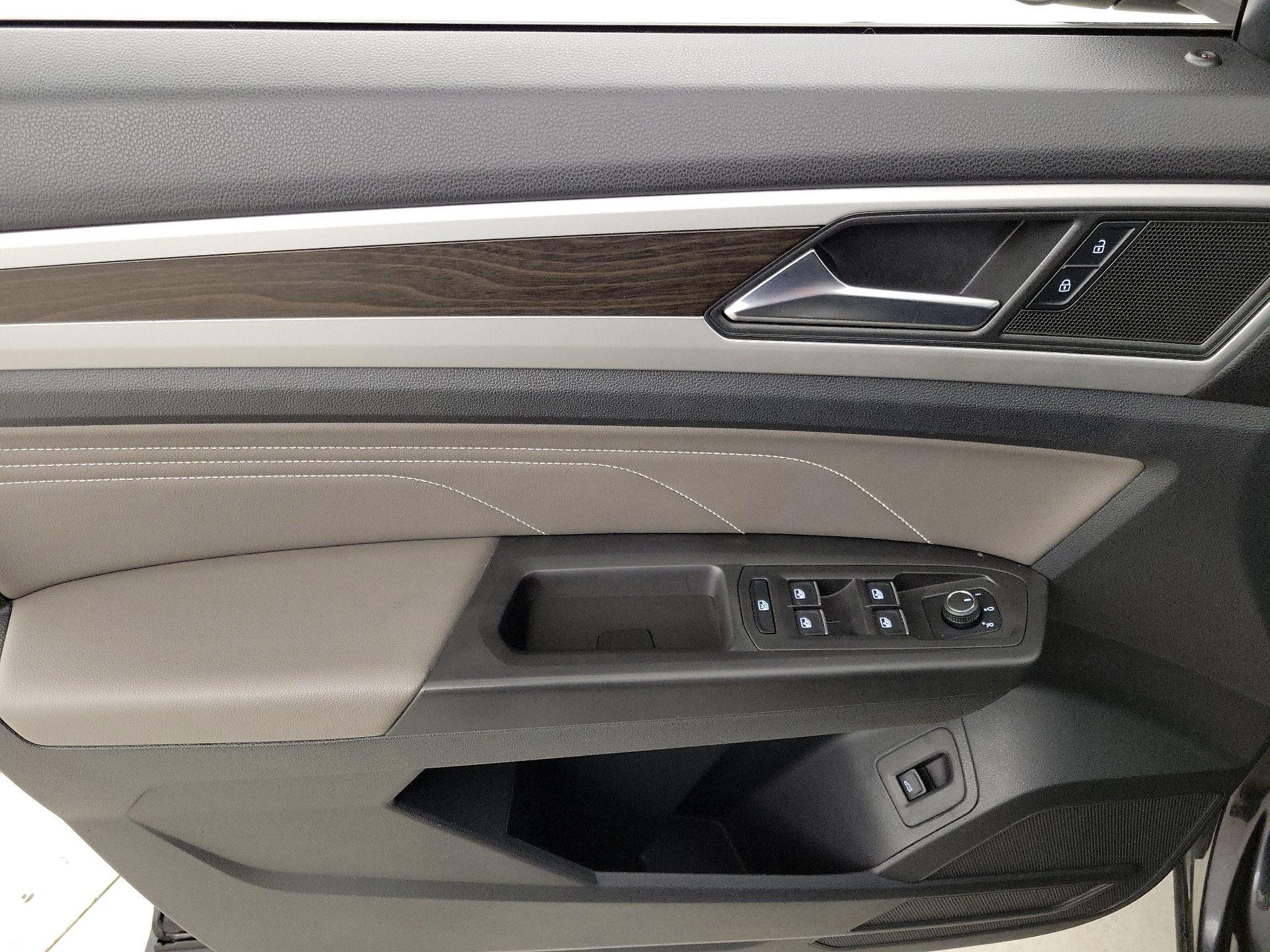 Thumbnail: 2023 Volkswagen Atlas - 12