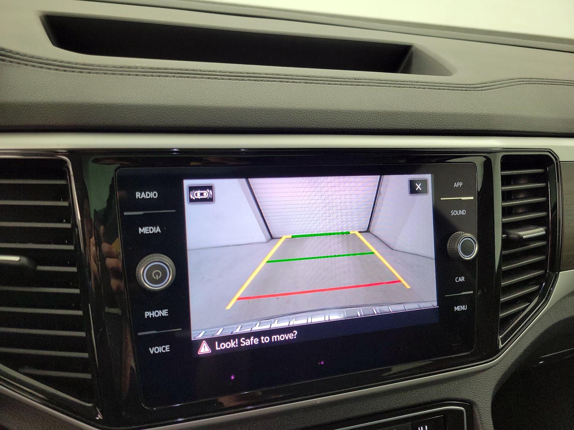 Thumbnail: 2023 Volkswagen Atlas - 14