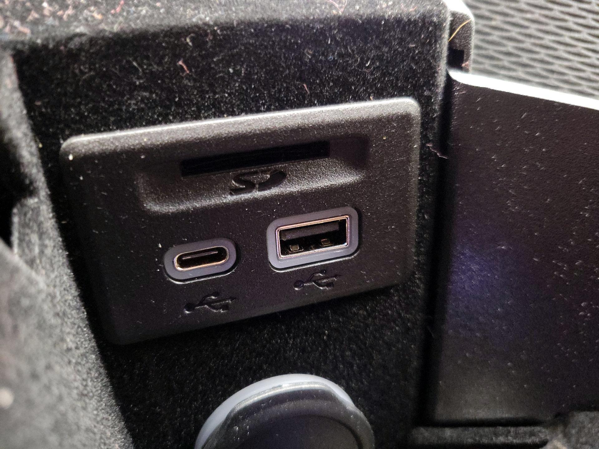 Thumbnail: 2023 Cadillac CT5 - 18