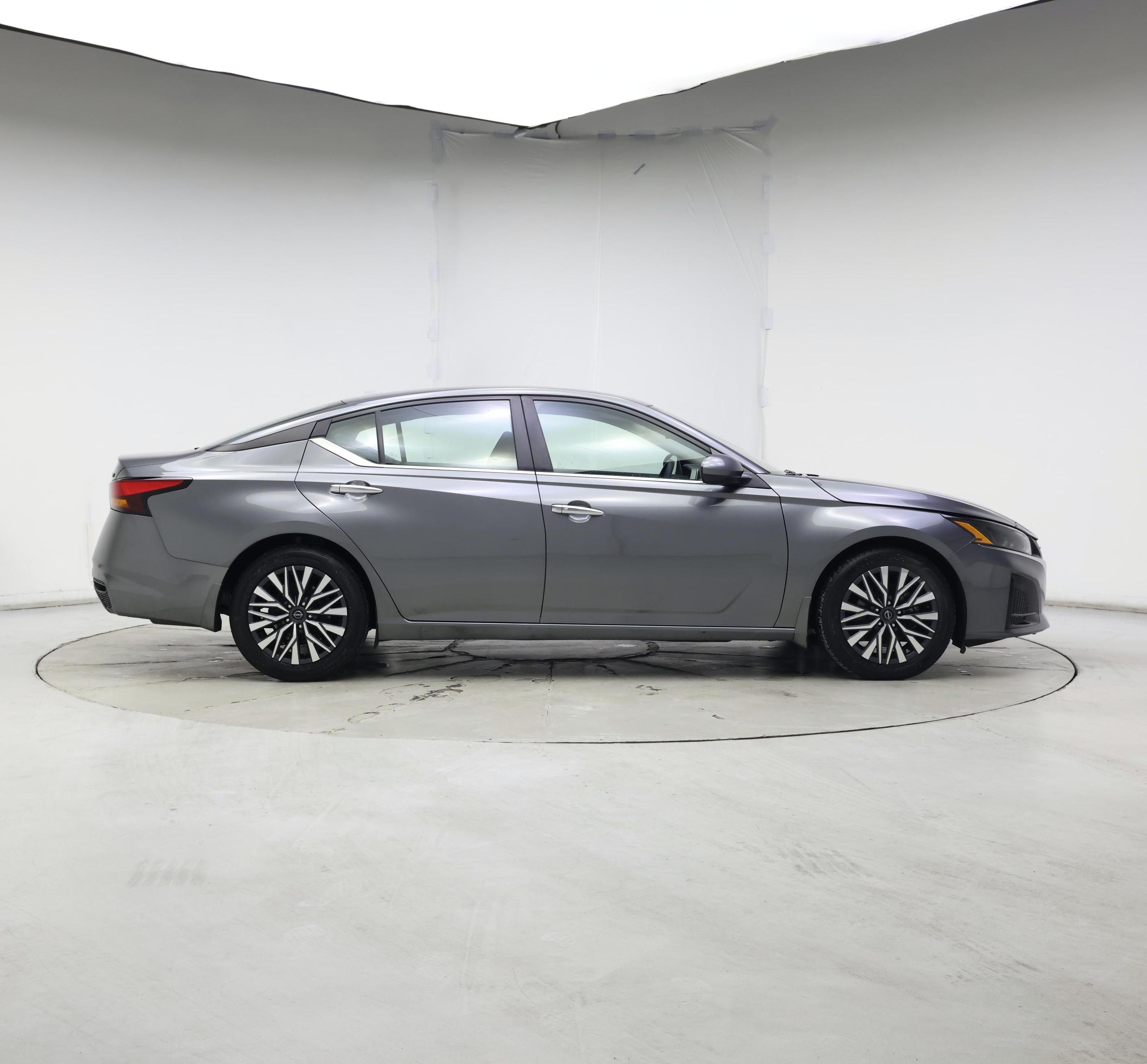 Thumbnail: 2023 Nissan Altima - 7