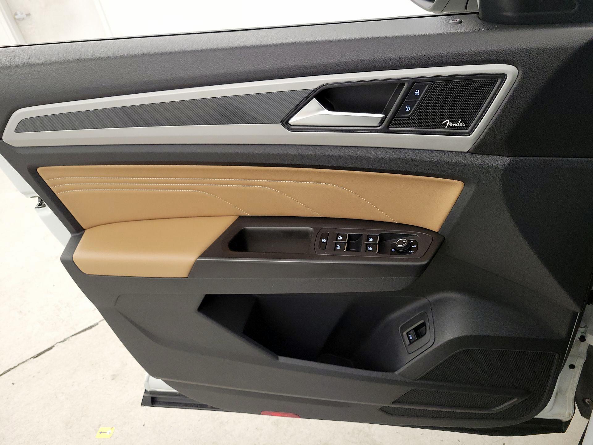 Thumbnail: 2022 Volkswagen Atlas - 12