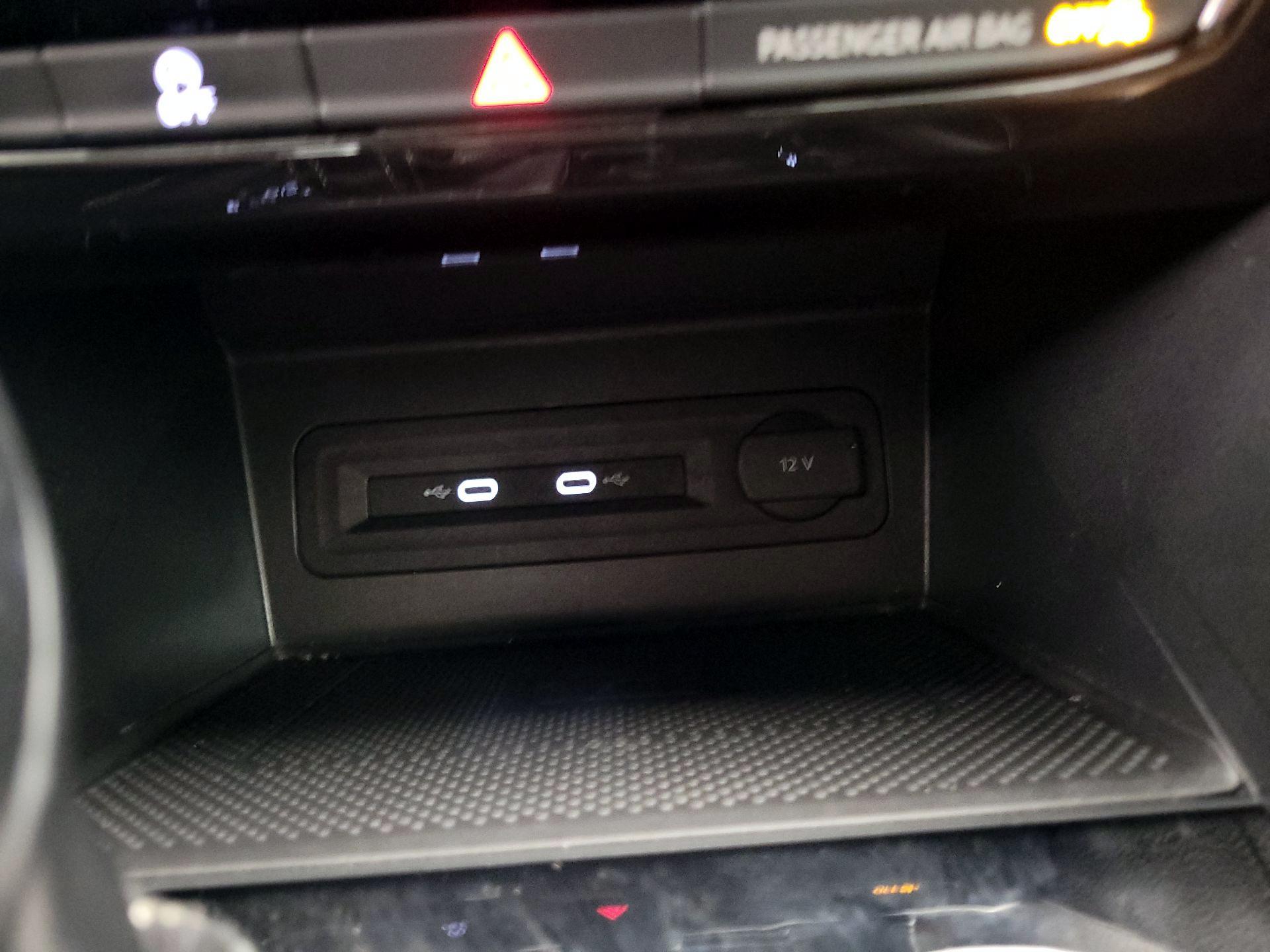 Thumbnail: 2022 Volkswagen Atlas - 19