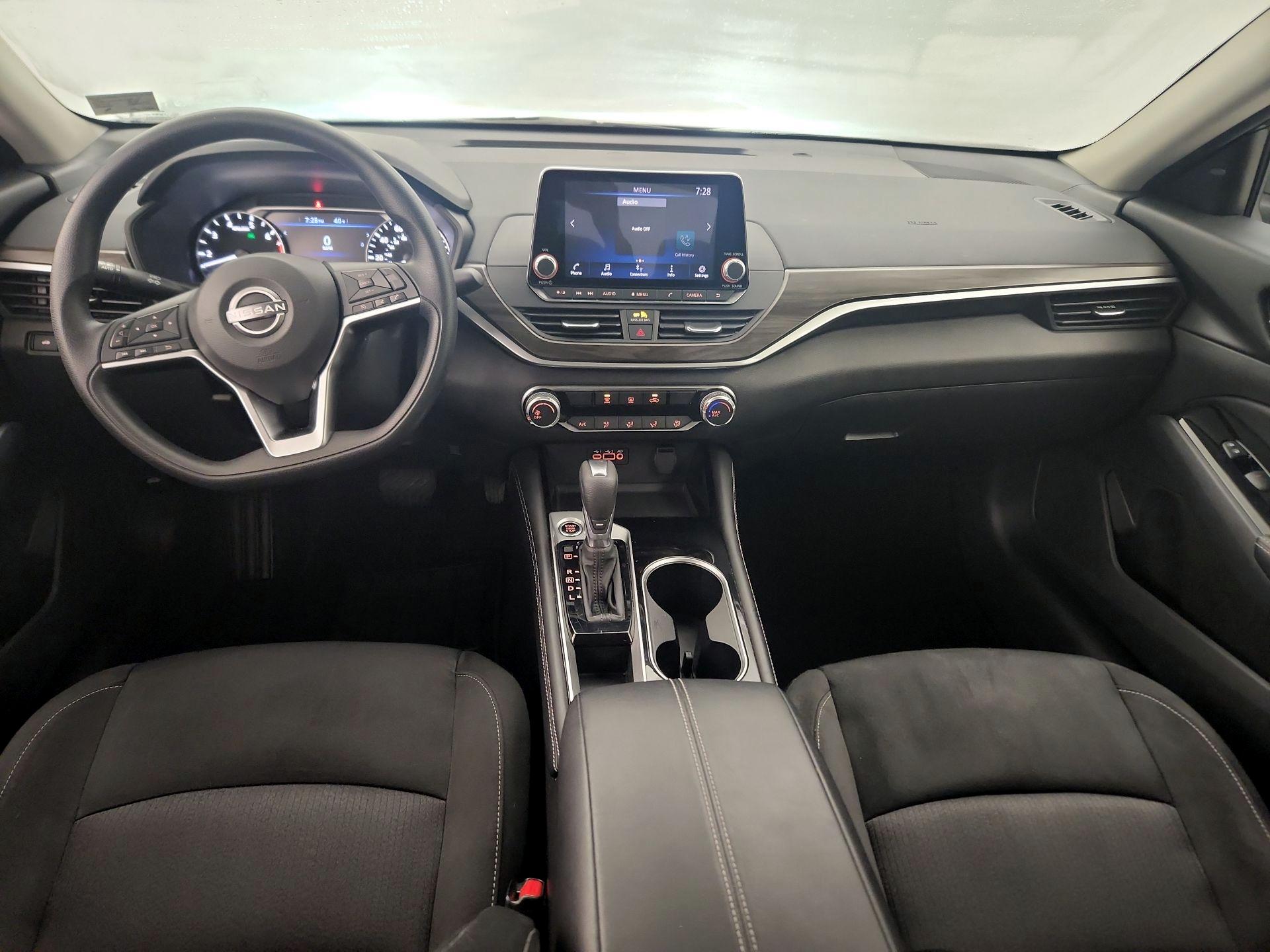 Thumbnail: 2023 Nissan Altima - 9