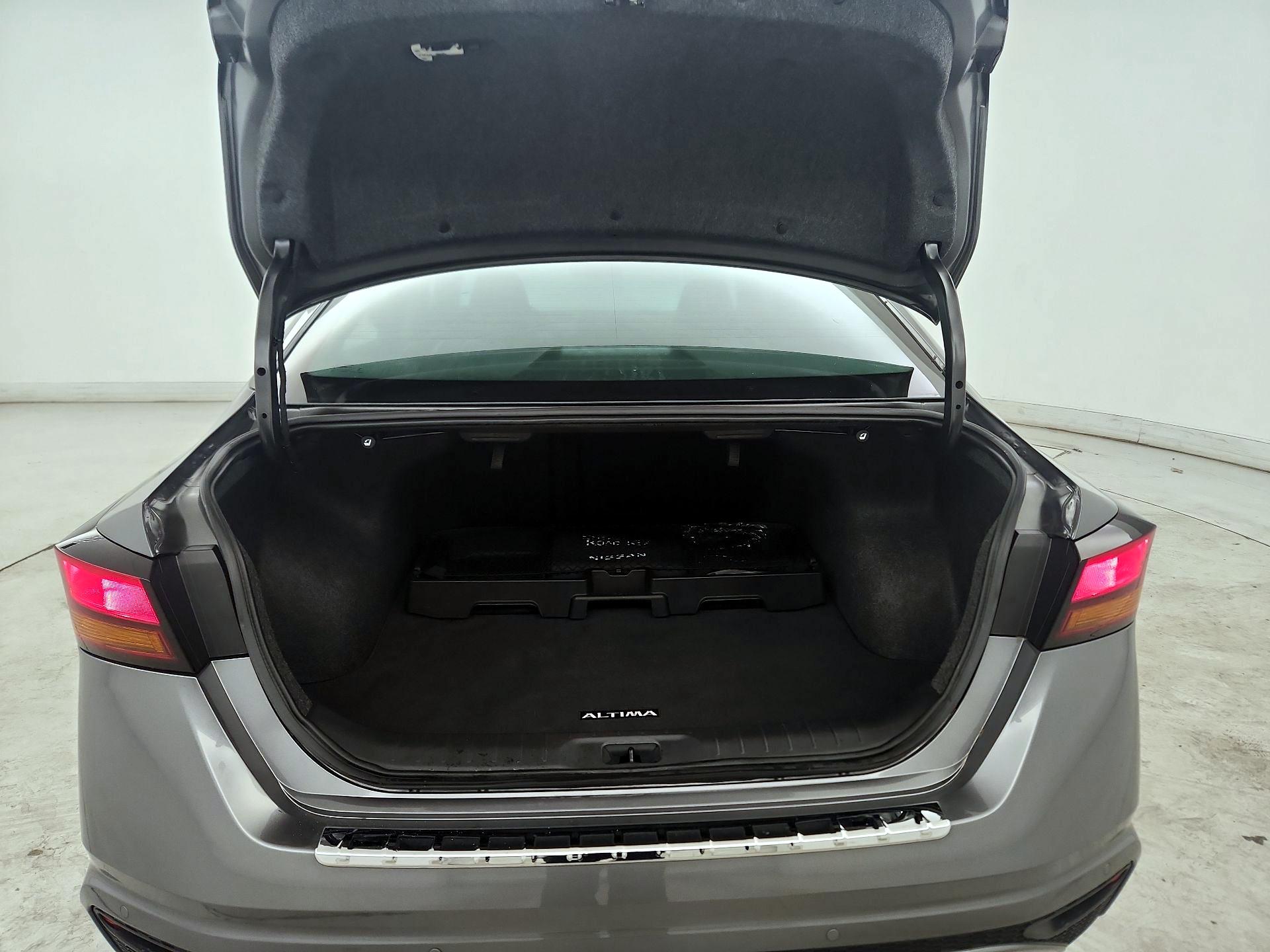 Thumbnail: 2023 Nissan Altima - 20