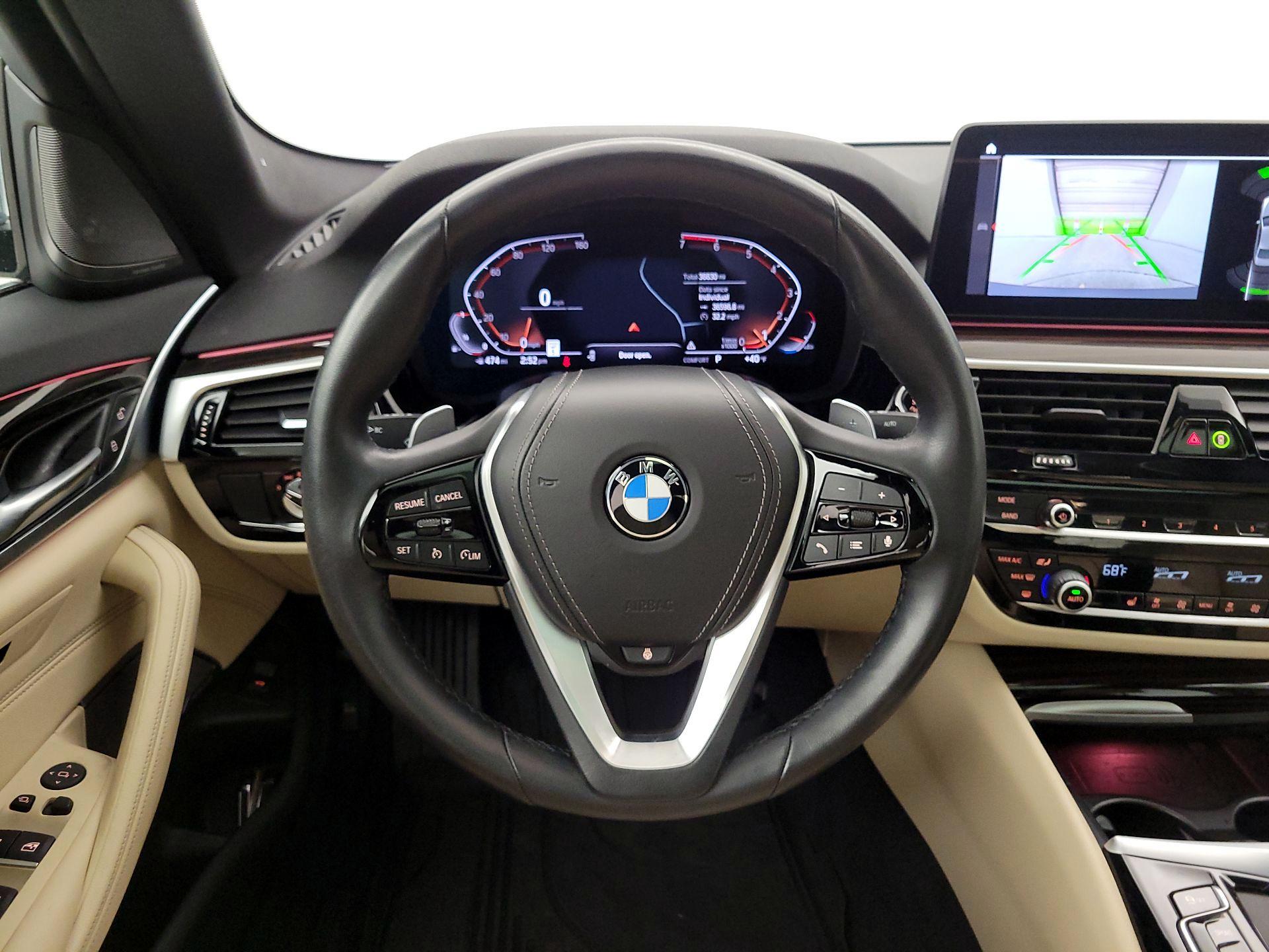 Thumbnail: 2021 BMW 5 Series - 10