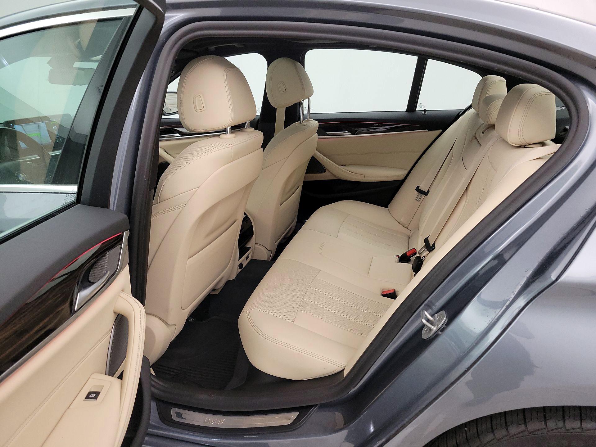 Thumbnail: 2021 BMW 5 Series - 20