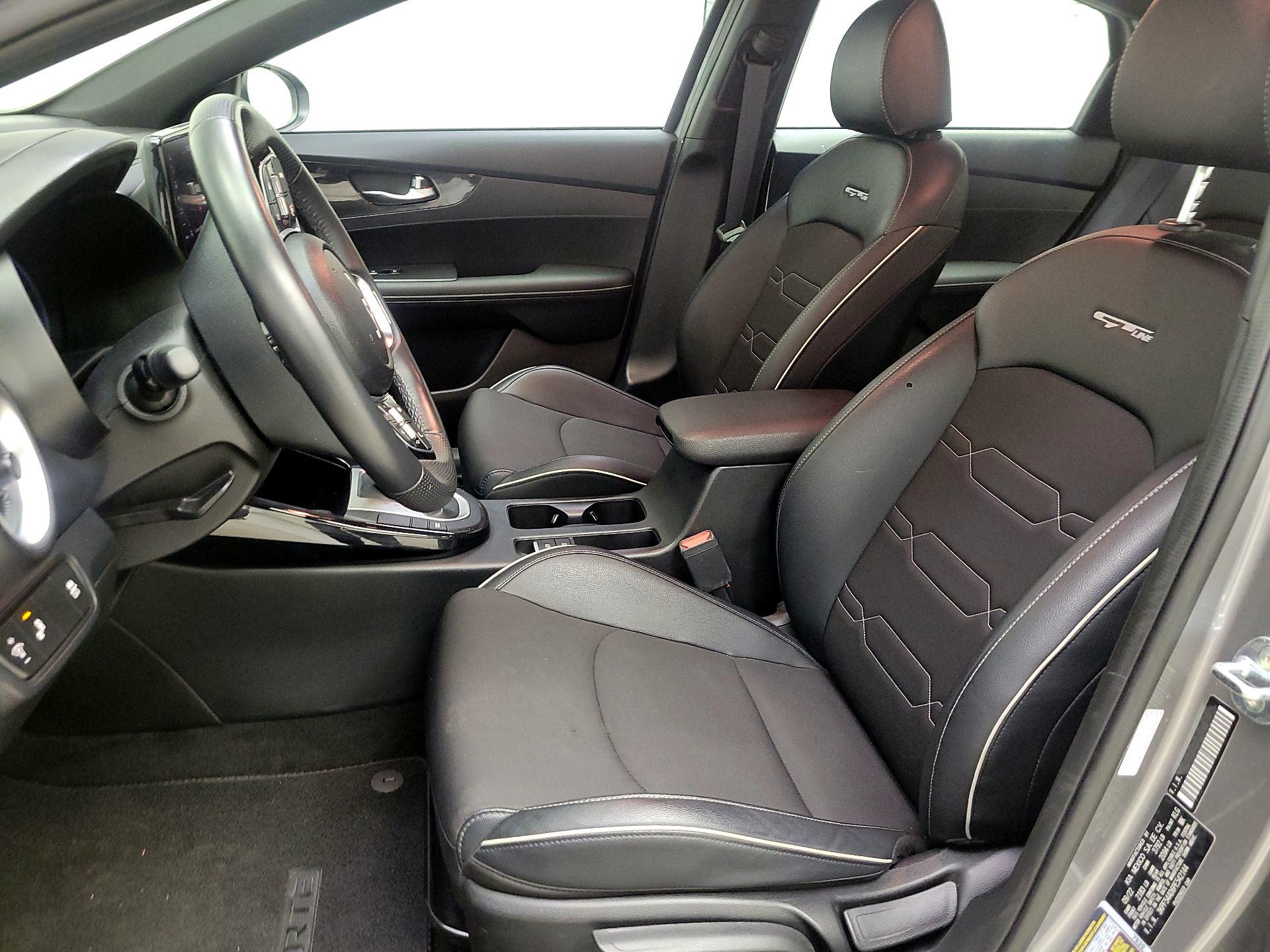 Thumbnail: 2023 Kia Forte - 11