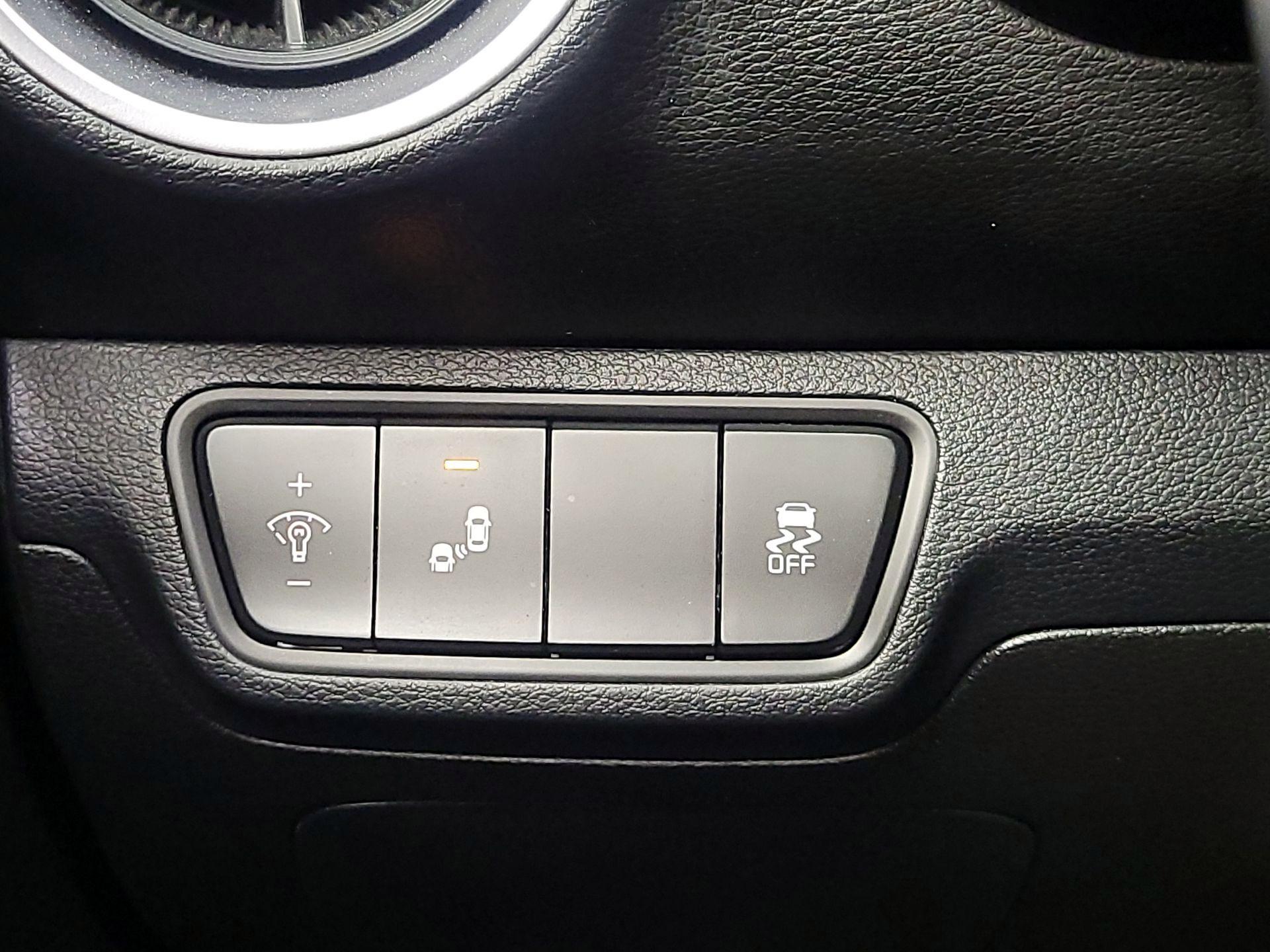 Thumbnail: 2023 Kia Forte - 13