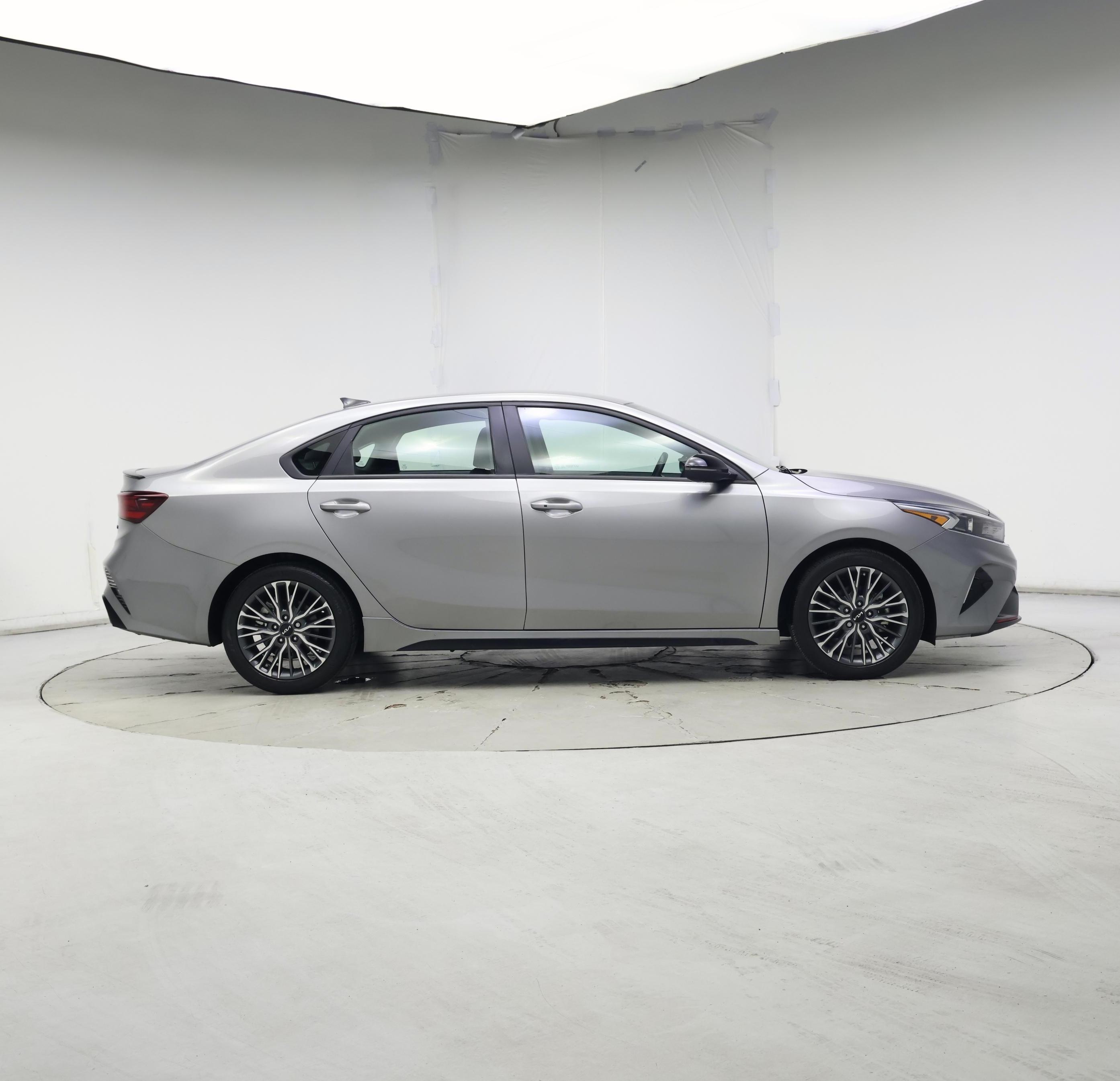 Thumbnail: 2023 Kia Forte - 7