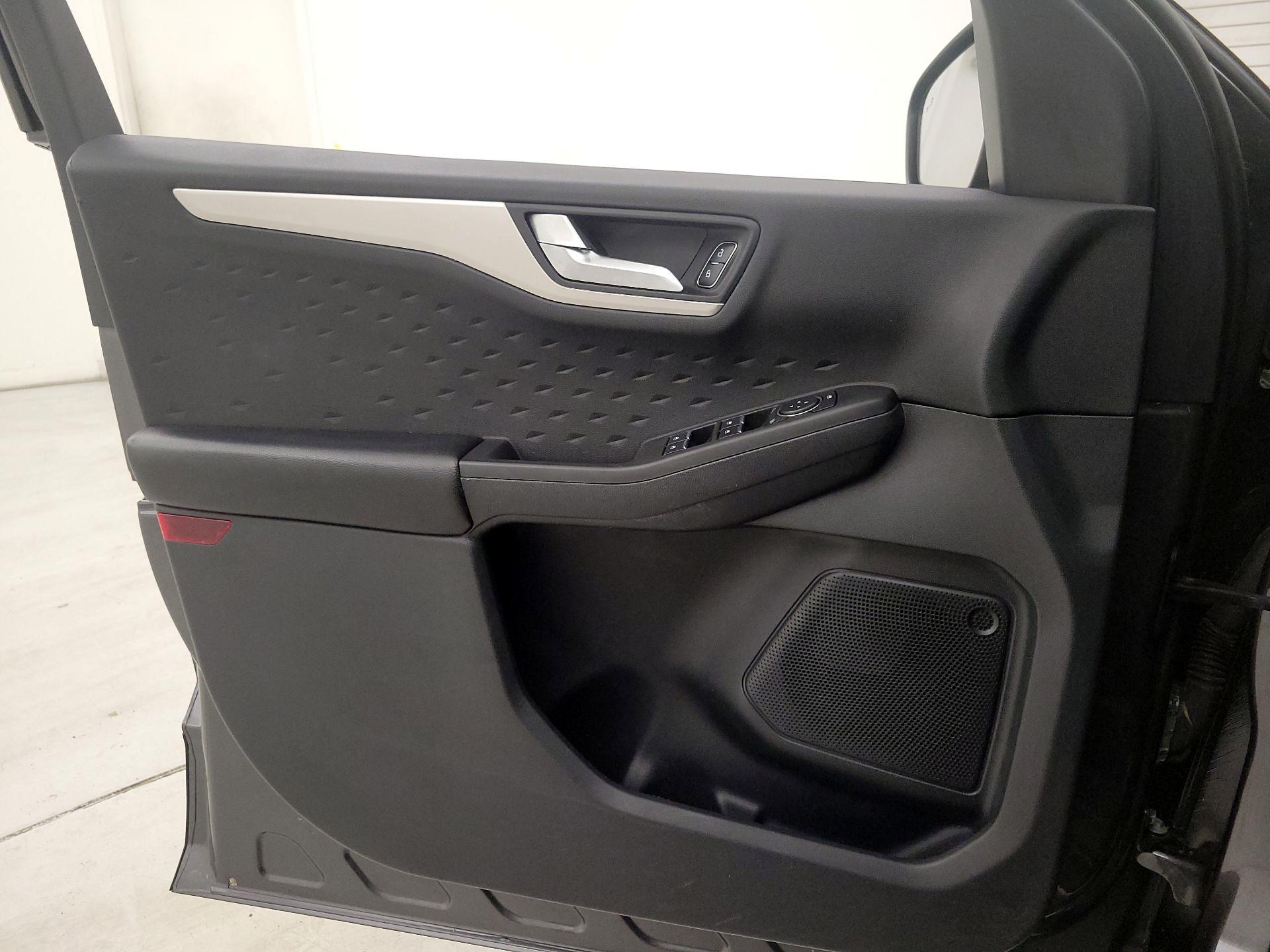 Thumbnail: 2020 Ford Escape - 12