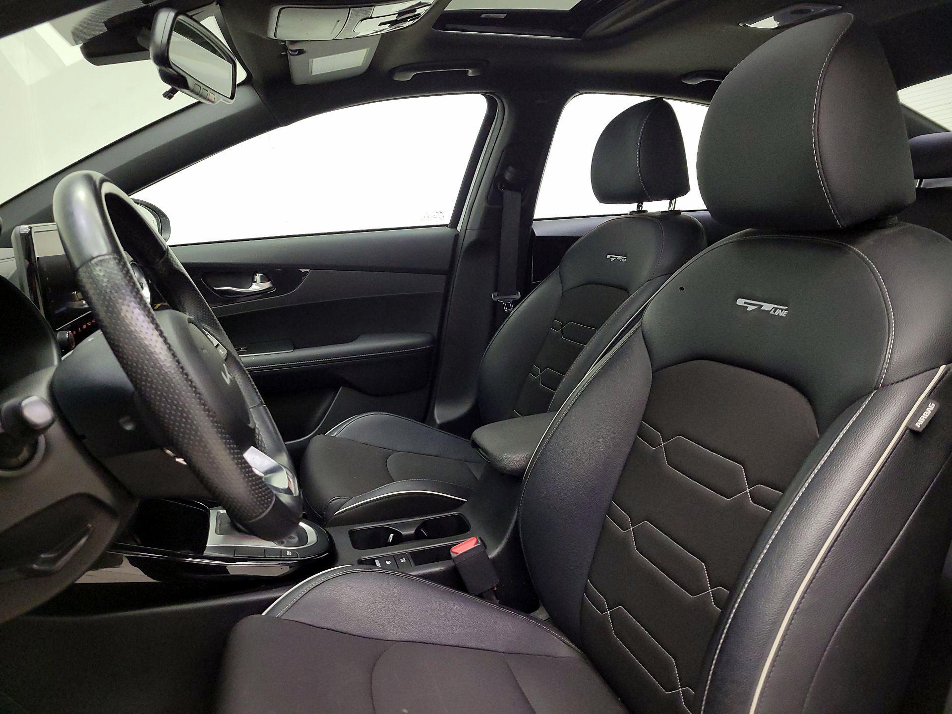 Thumbnail: 2023 Kia Forte - 11