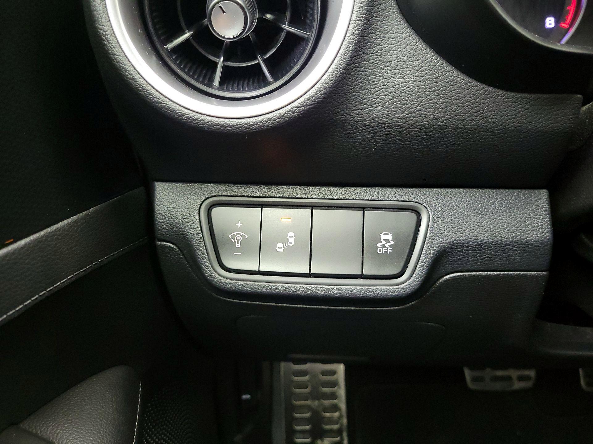 Thumbnail: 2023 Kia Forte - 13