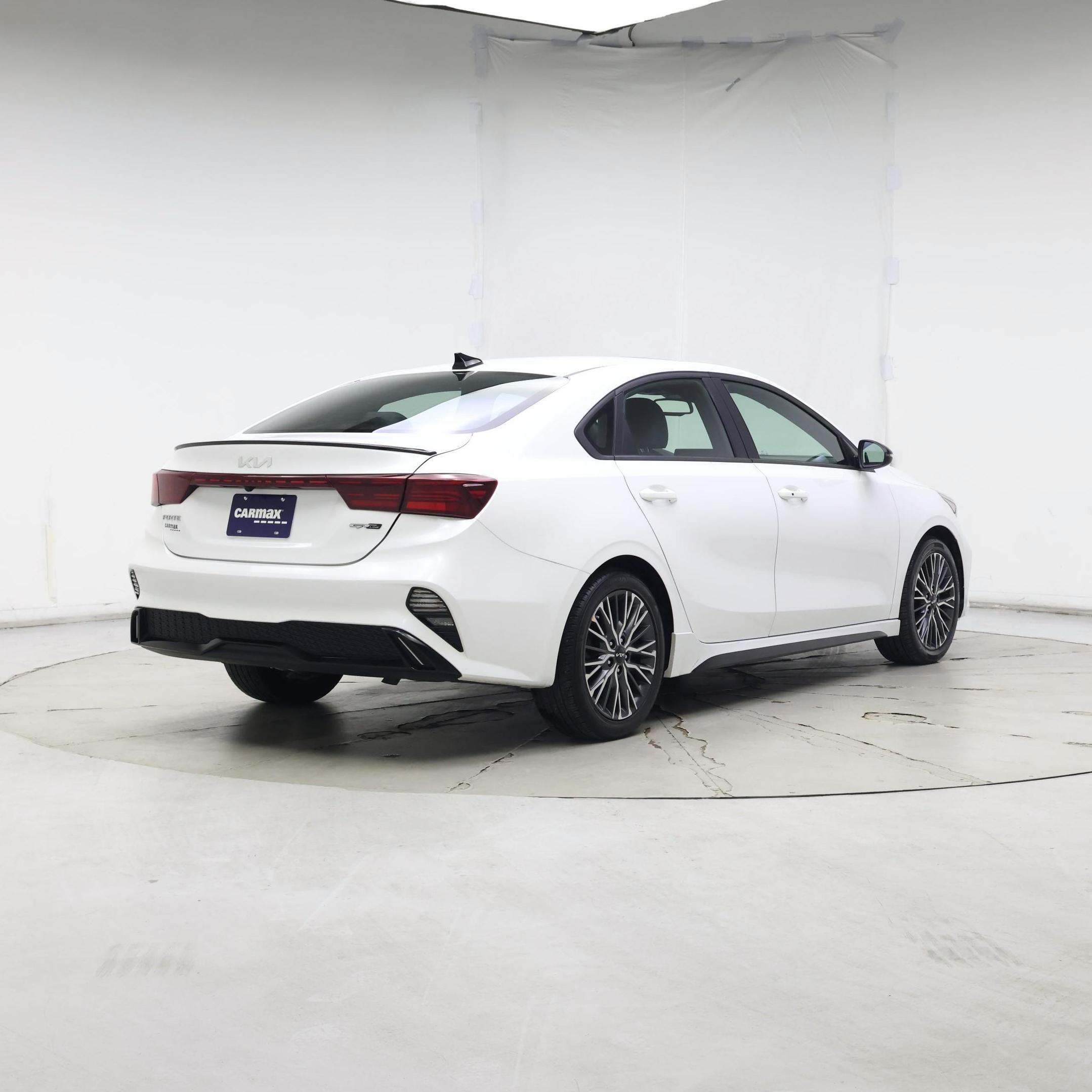 Thumbnail: 2023 Kia Forte - 8