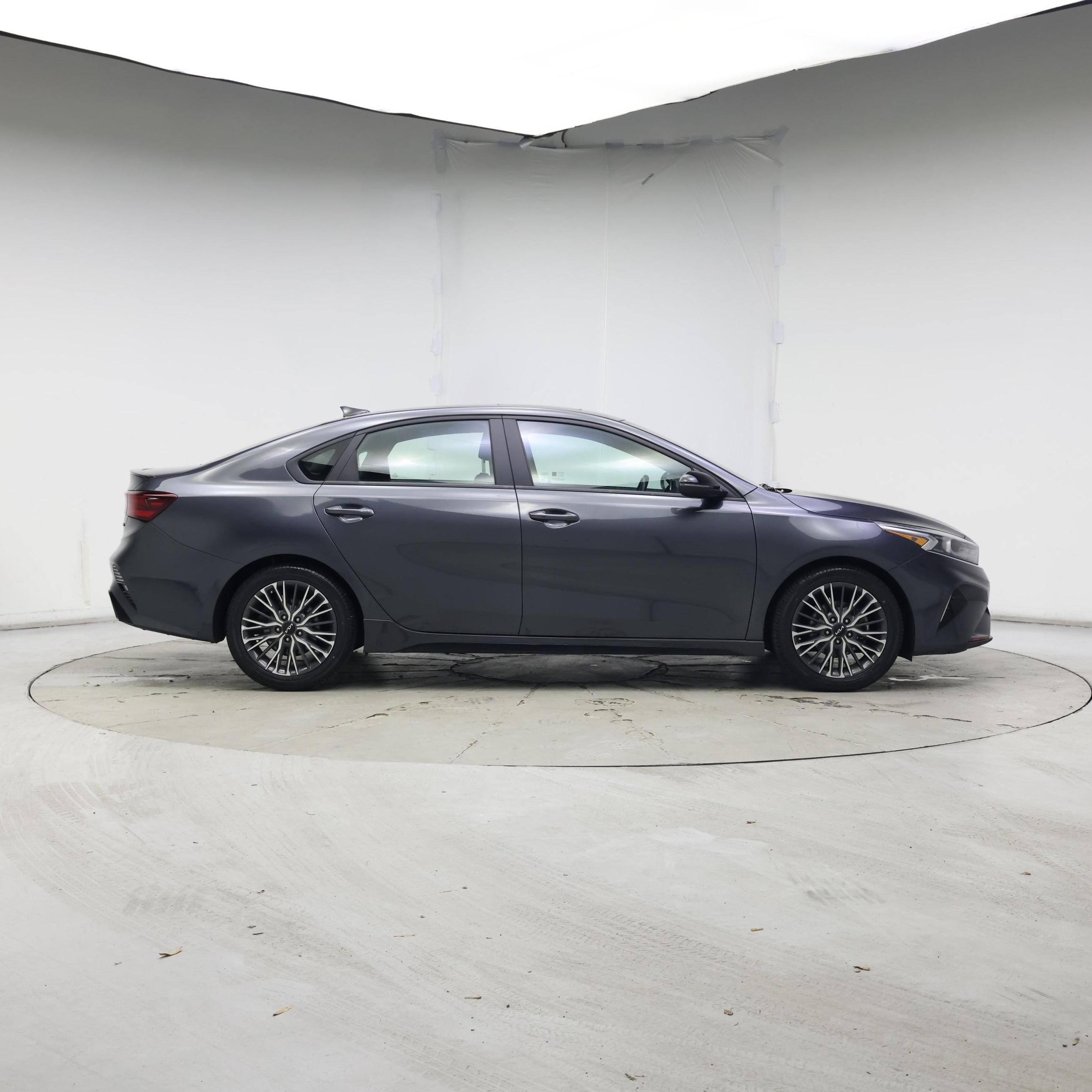 Thumbnail: 2023 Kia Forte - 7