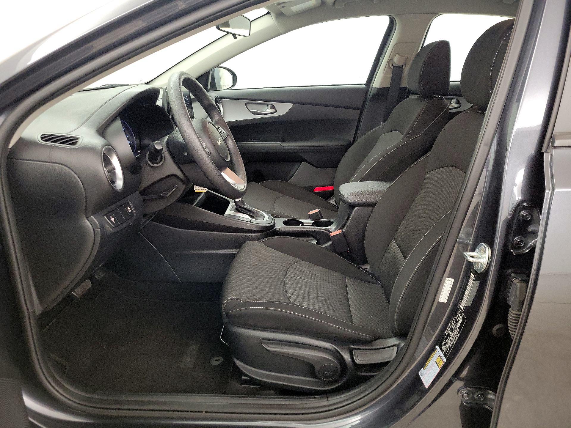 Thumbnail: 2023 Kia Forte - 11