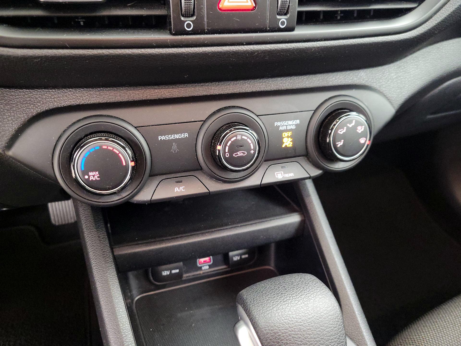 Thumbnail: 2023 Kia Forte - 16