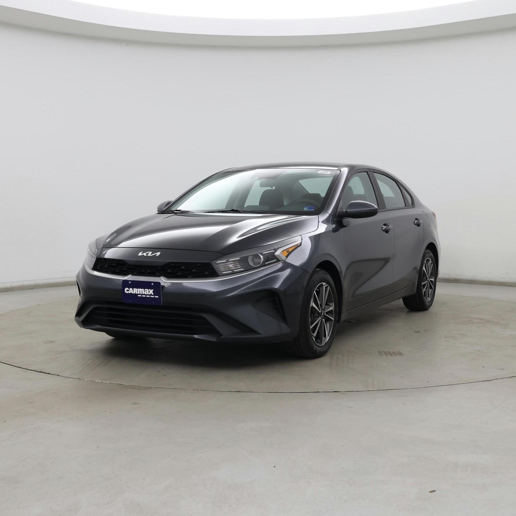 Thumbnail: 2023 Kia Forte - 4