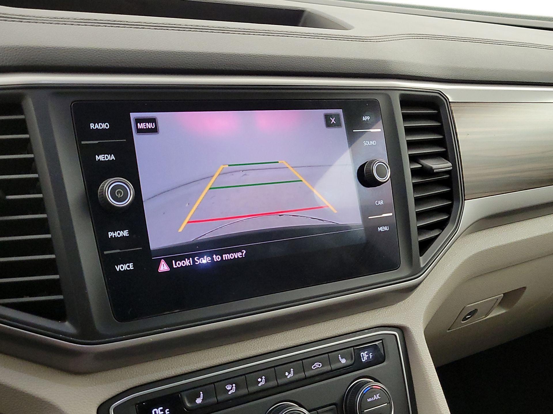 Thumbnail: 2021 Volkswagen Atlas - 14