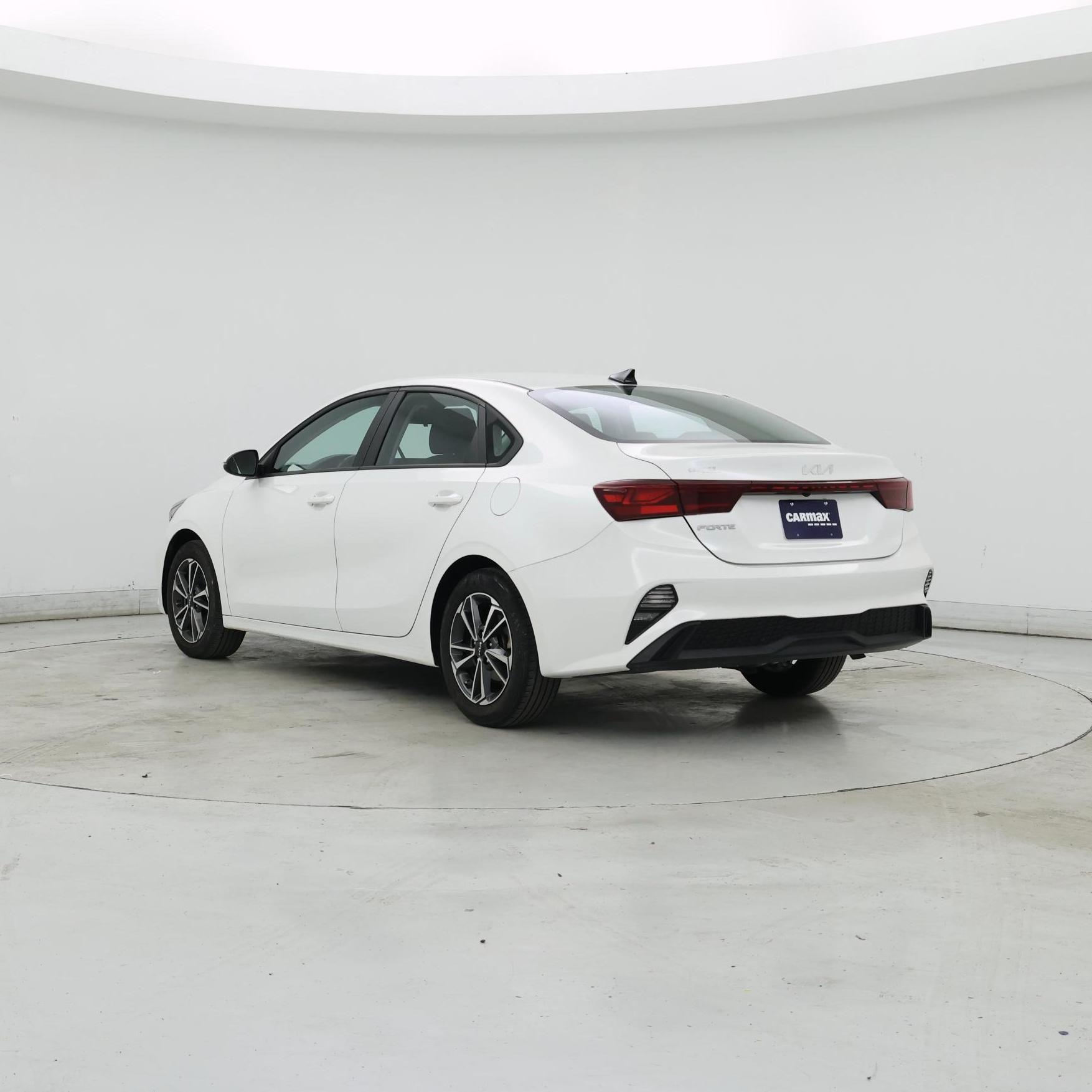 Thumbnail: 2022 Kia Forte - 2