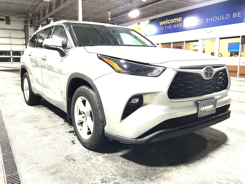 2022 Toyota Highlander LE