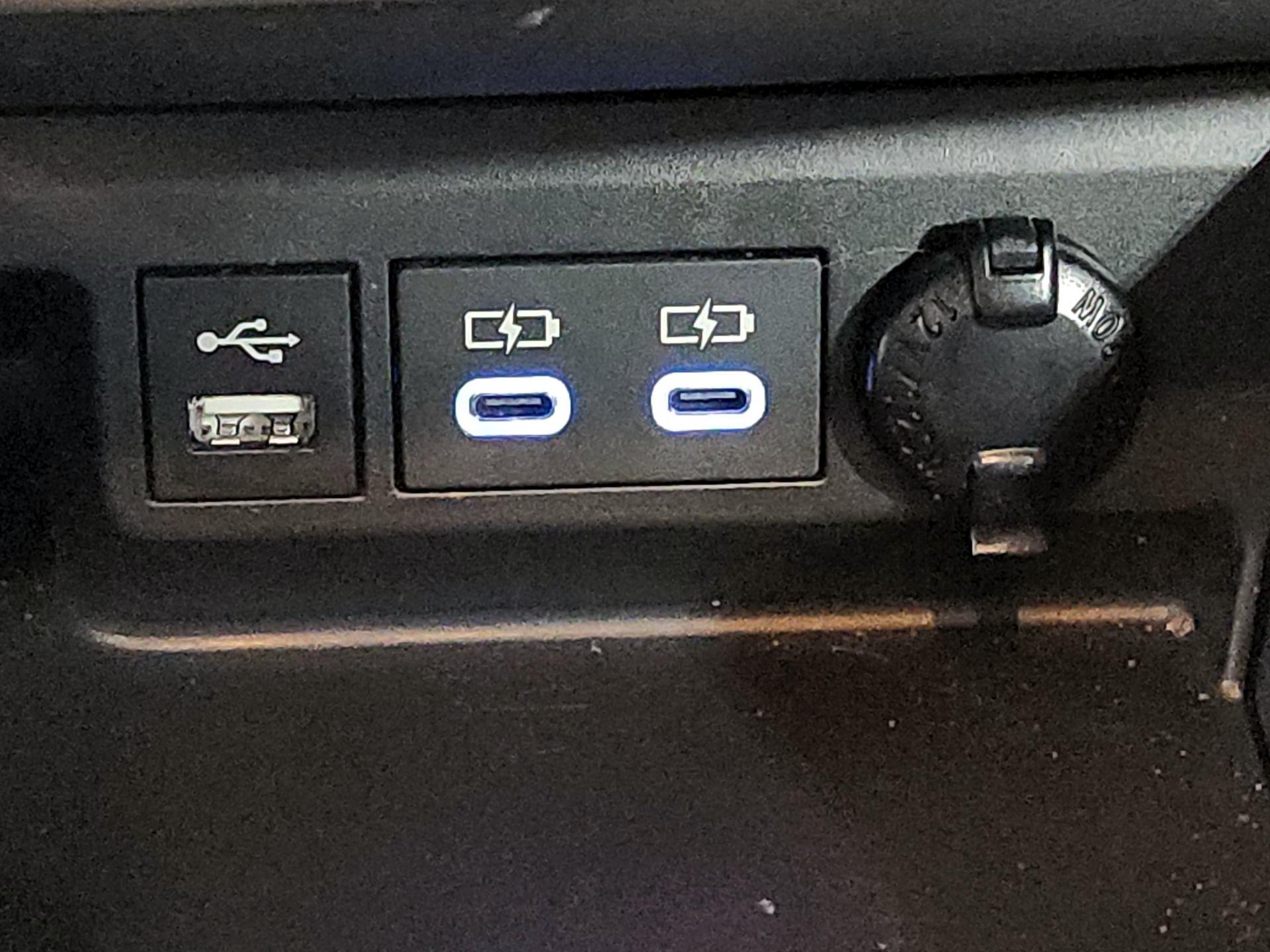 Thumbnail: 2022 Toyota Highlander - 17