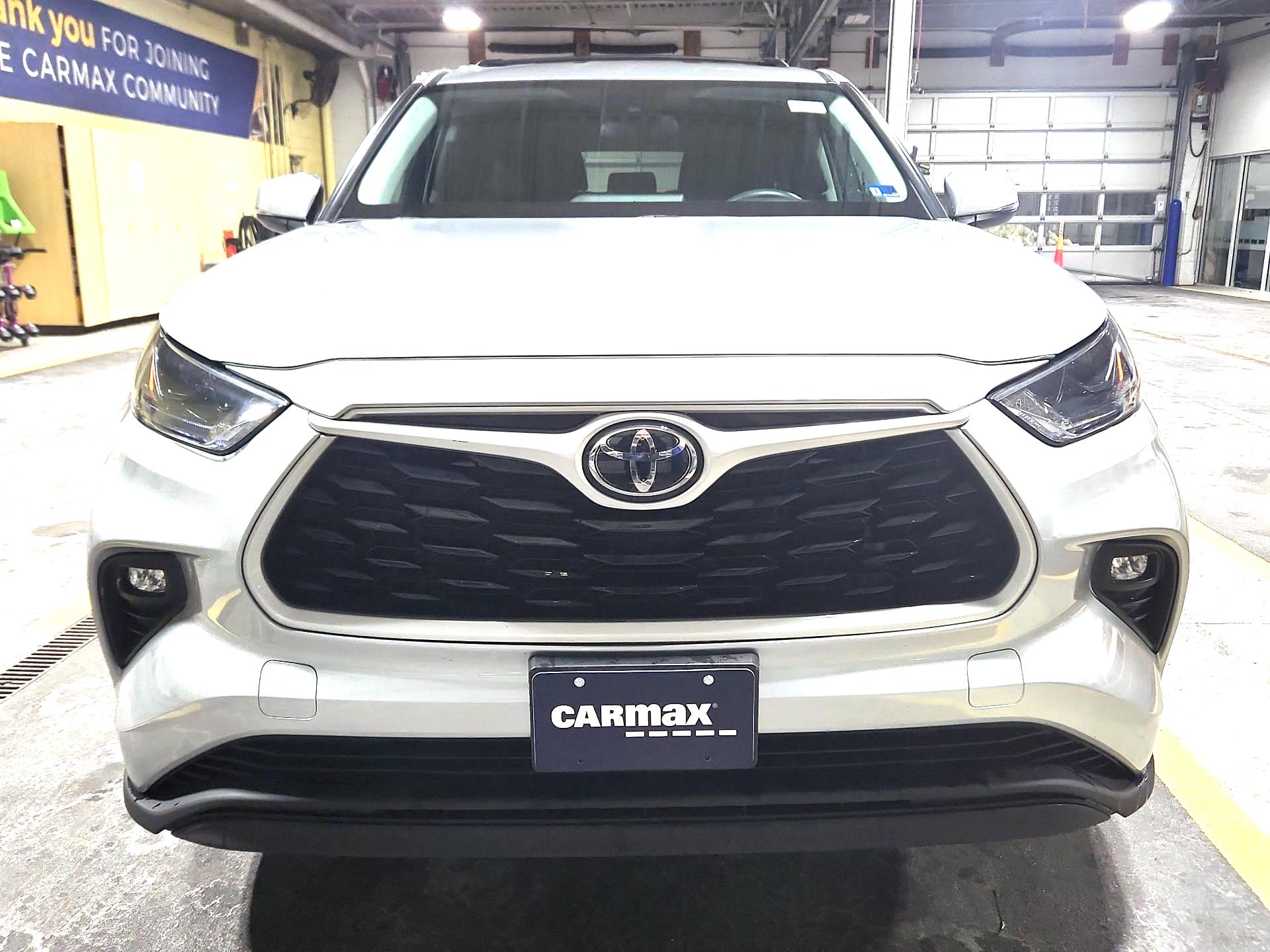 Thumbnail: 2022 Toyota Highlander - 2