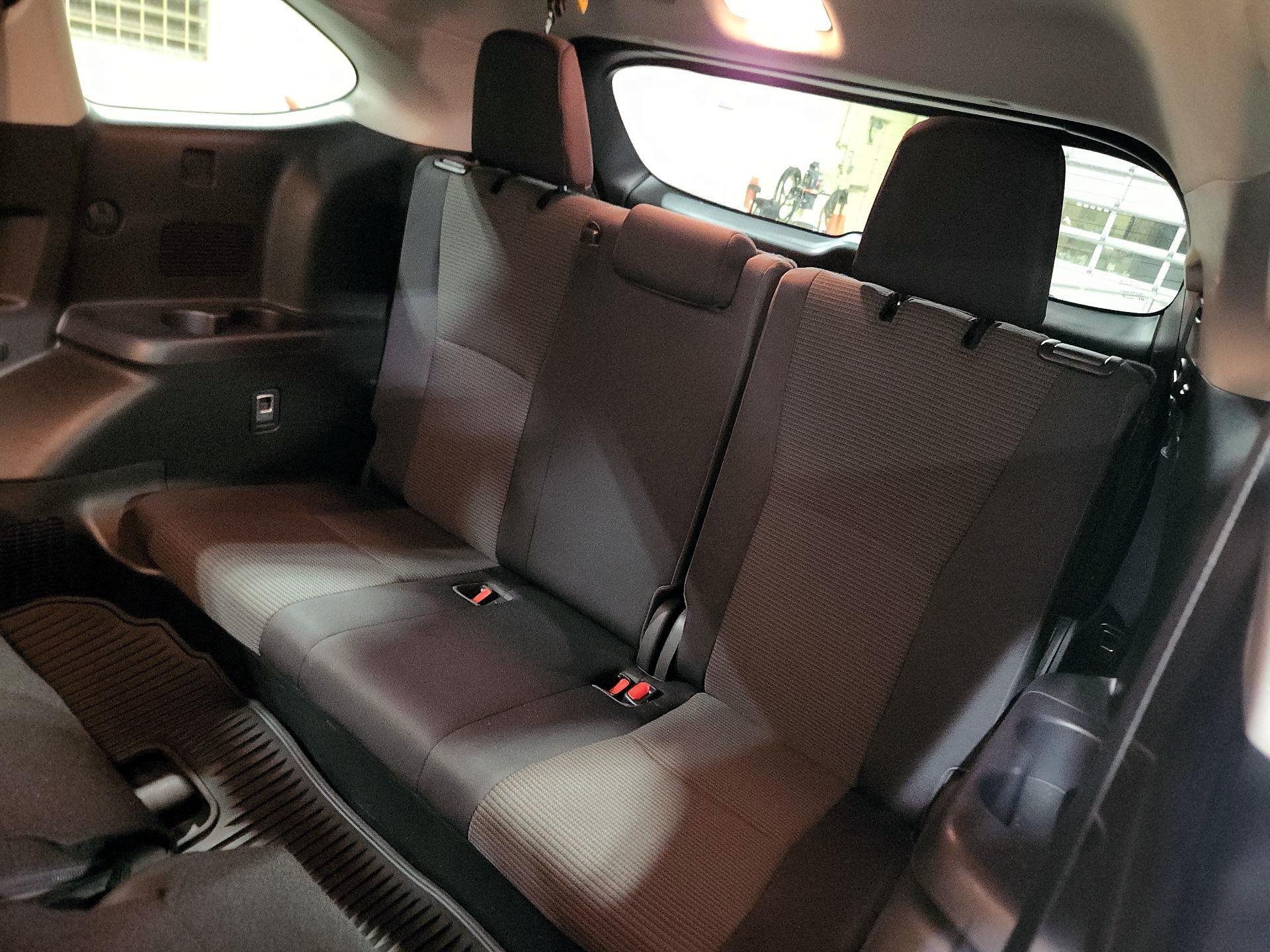 Thumbnail: 2022 Toyota Highlander - 19