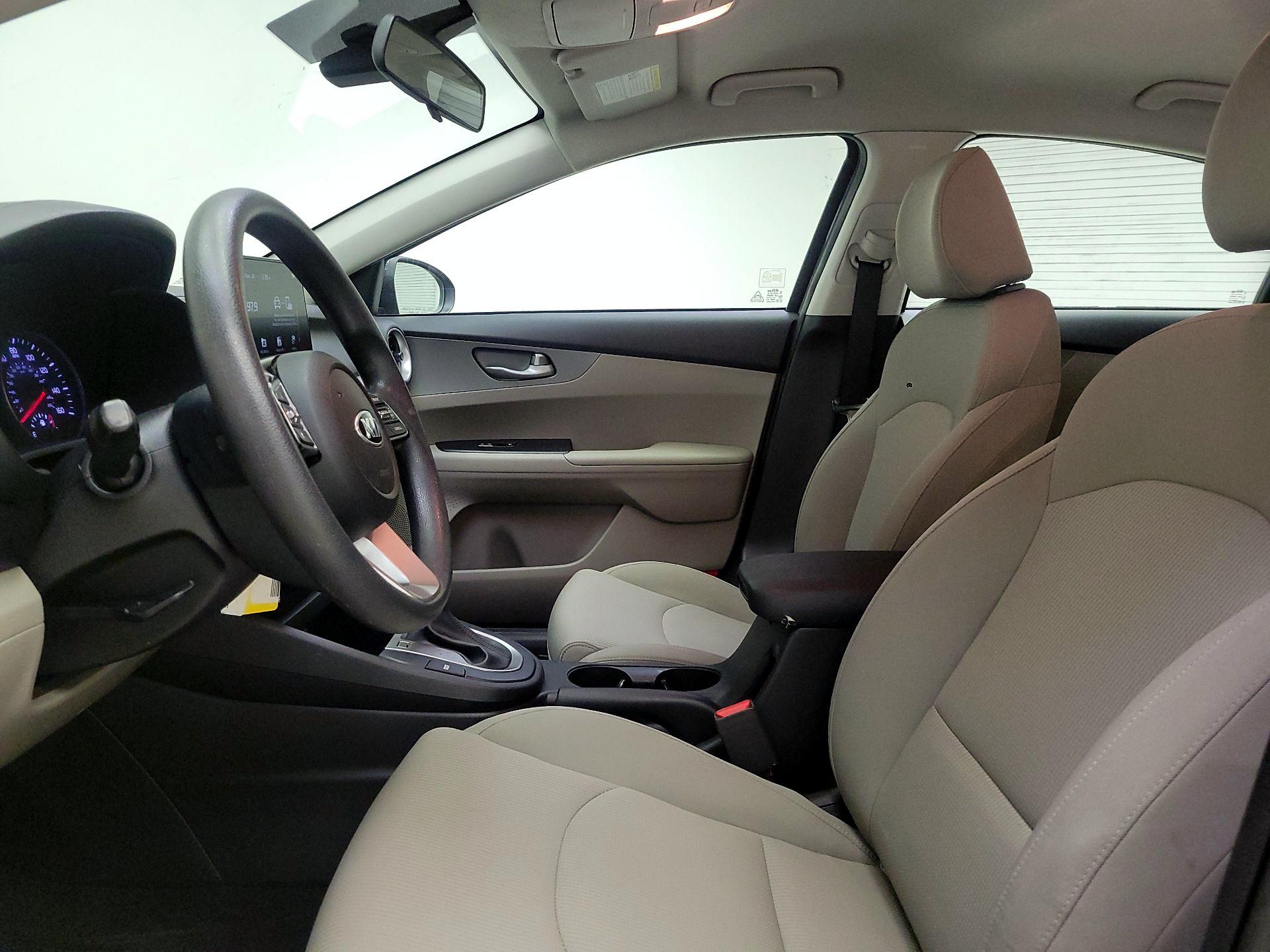 Thumbnail: 2021 Kia Forte - 11