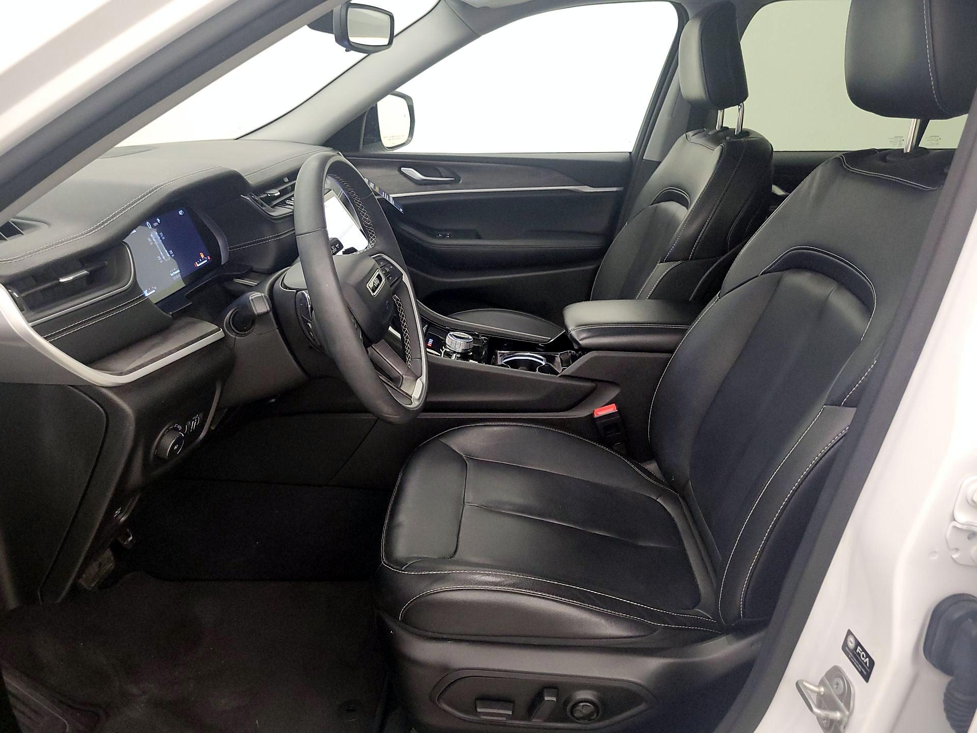 Thumbnail: 2023 Jeep Grand Cherokee - 11