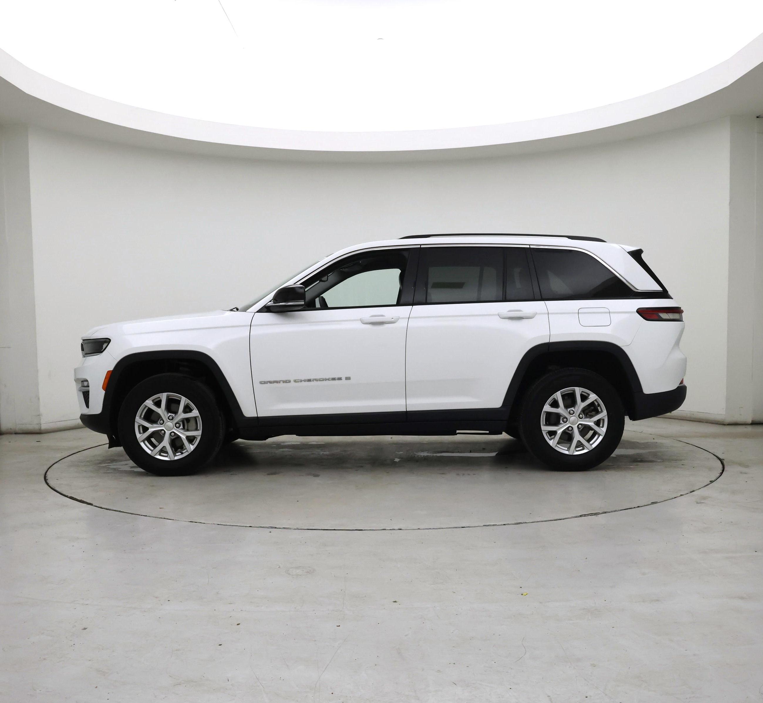 Thumbnail: 2023 Jeep Grand Cherokee - 3