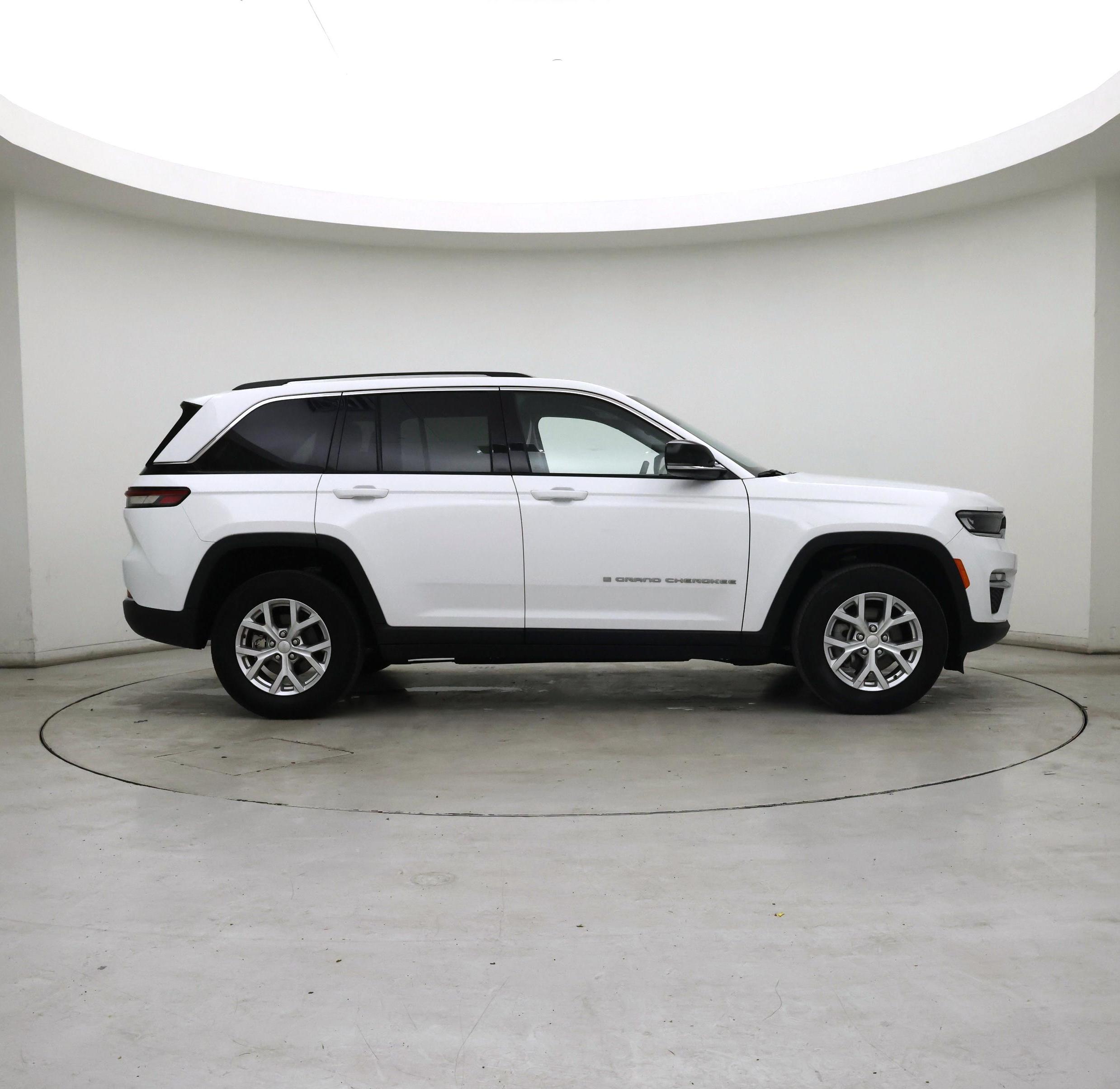 Thumbnail: 2023 Jeep Grand Cherokee - 7