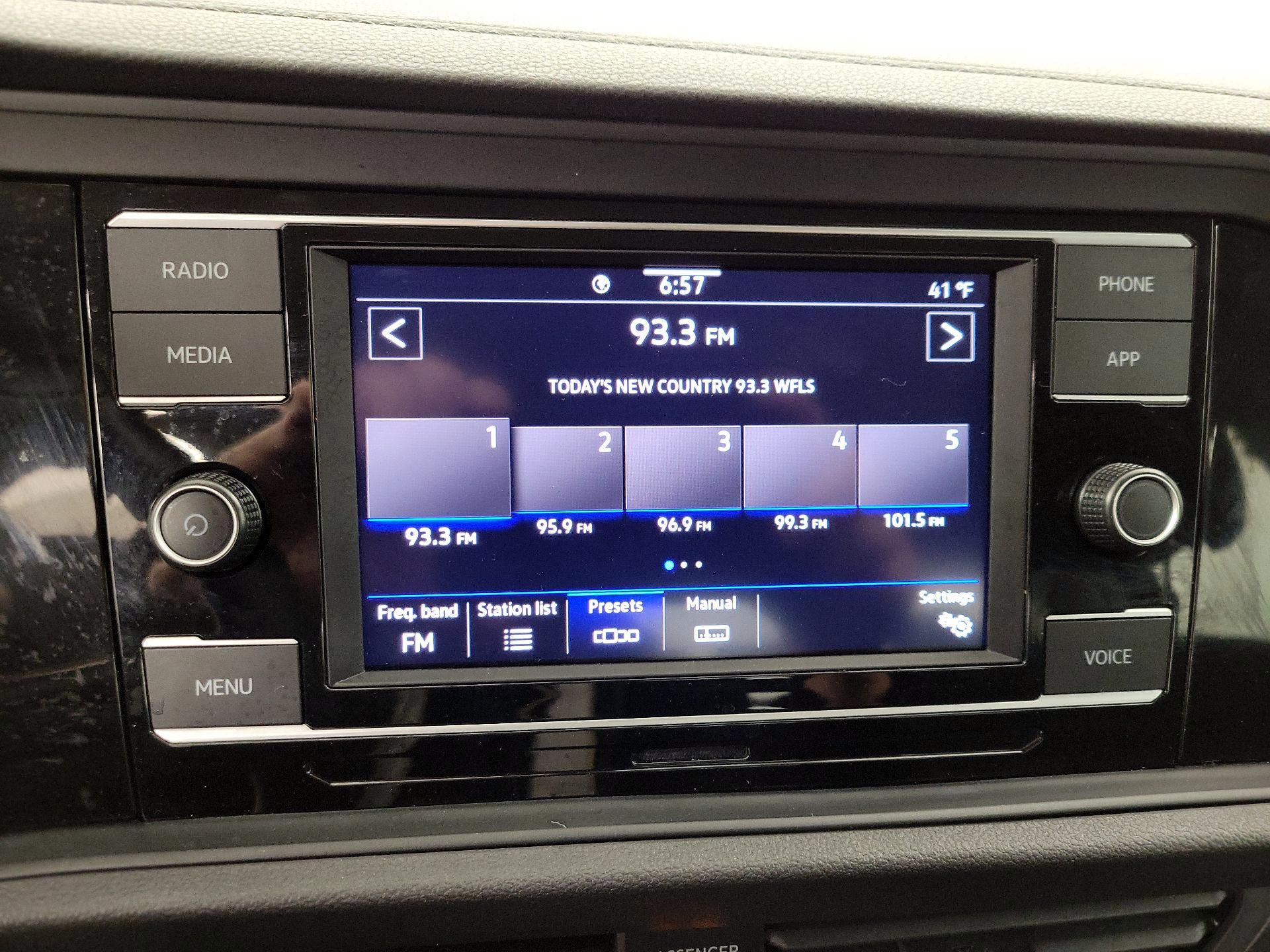 Thumbnail: 2024 Volkswagen Jetta - 15